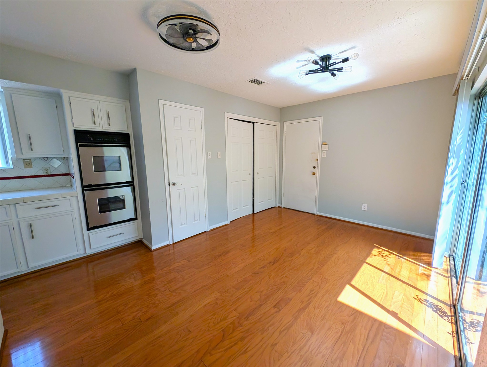 1310 S Kirkwood Road Property Photo 13