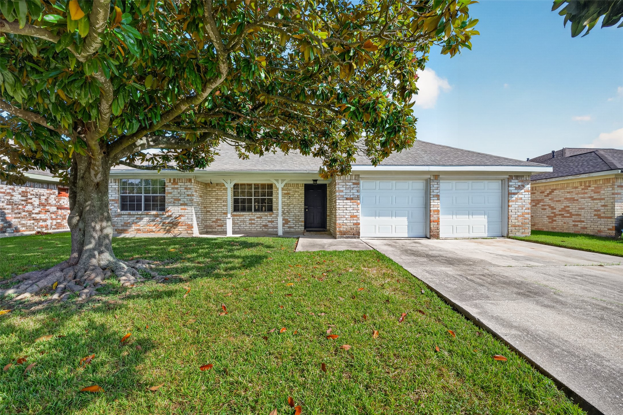 5222 Creekview Drive Property Photo 1