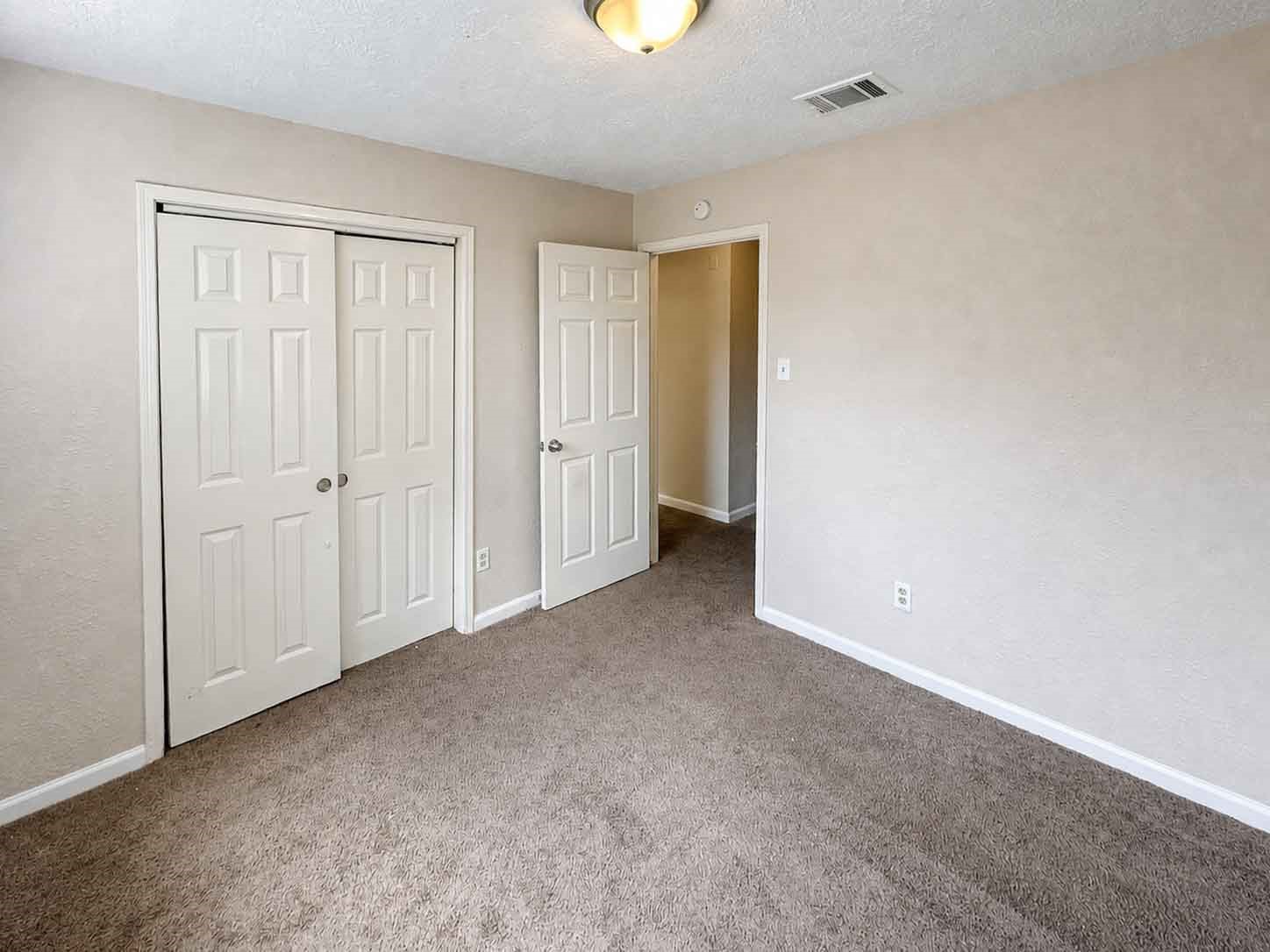 8710 Parkway Forest Drive Property Photo 25
