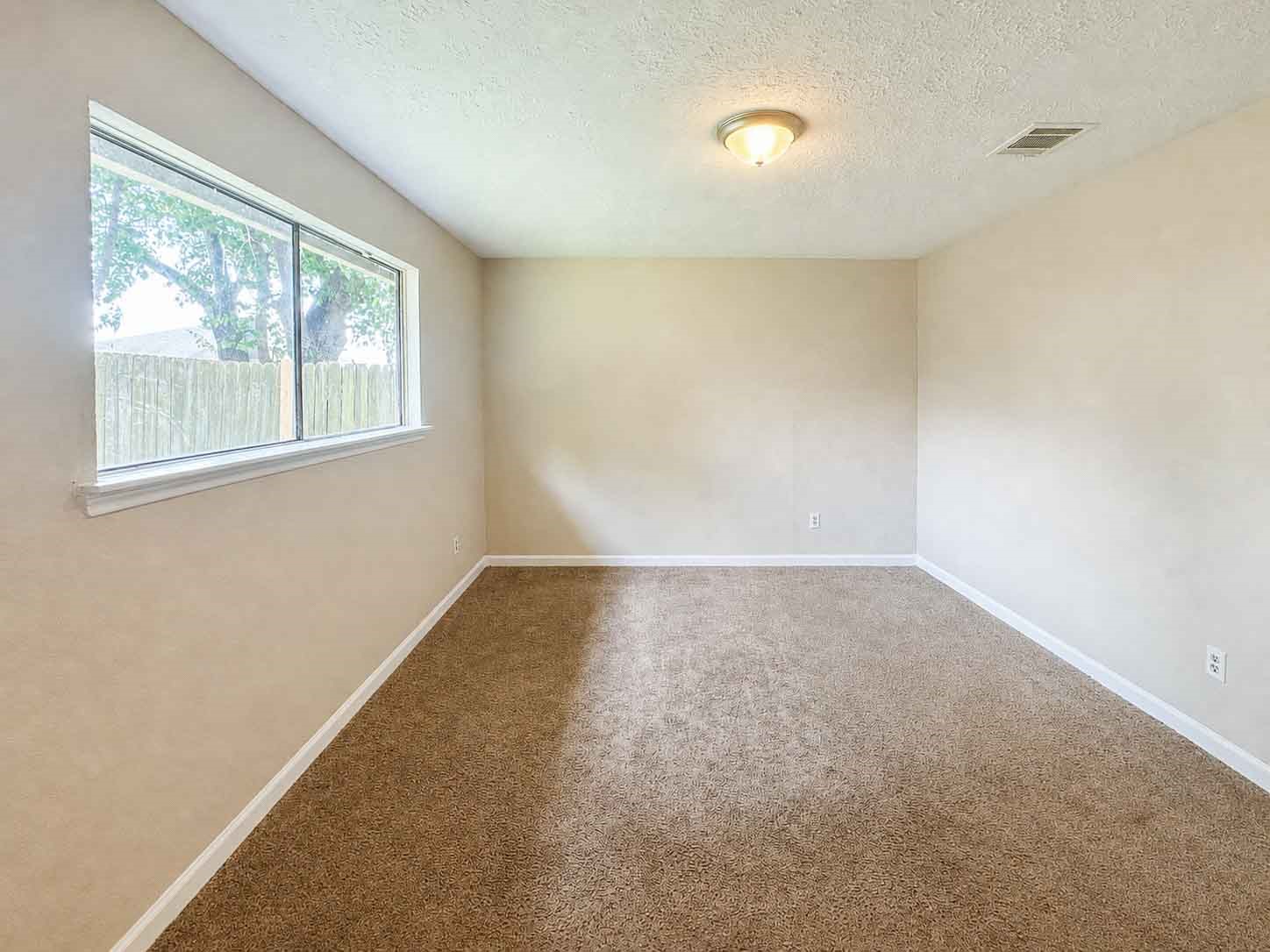 8710 Parkway Forest Drive Property Photo 29