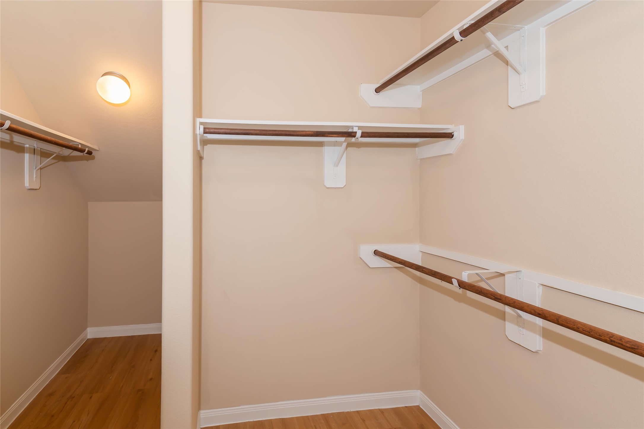 2421 W Werrington Way Property Photo 11