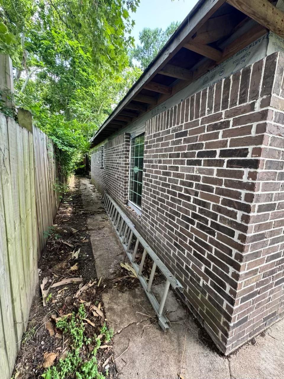 9318 Sherbourne Street, Houston Tx 77016 Property Photo 9