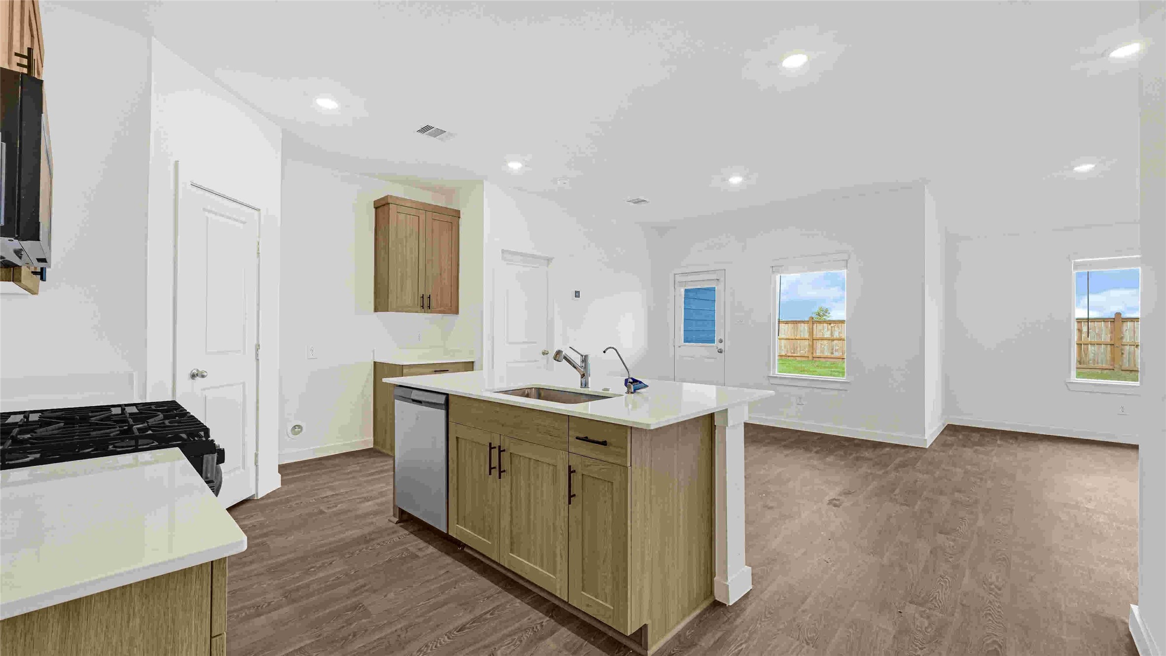 2618 Starry Sky Lane Property Photo 6