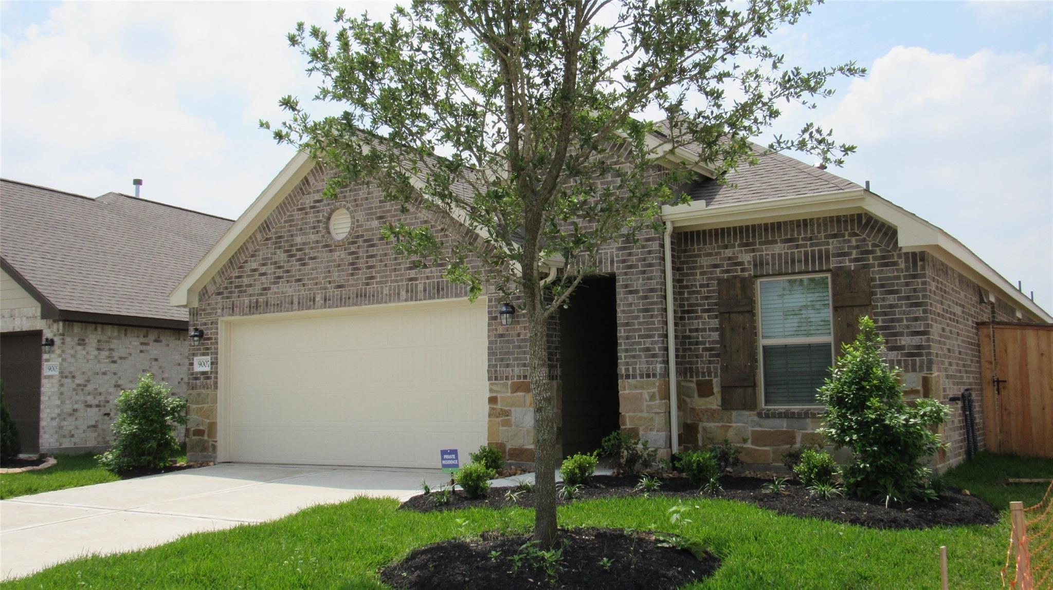 9007 Beacon Mill Drive Property Photo 1
