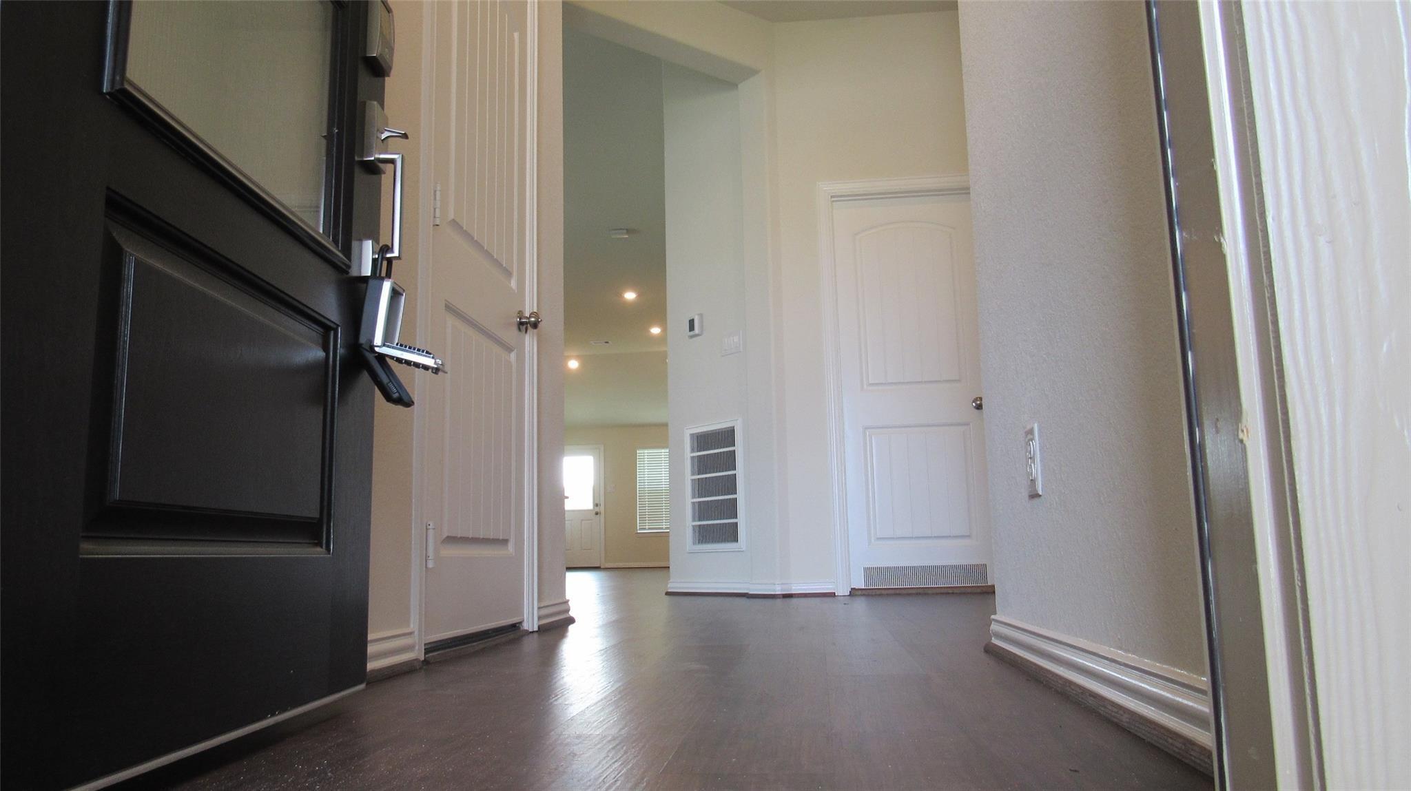 9007 Beacon Mill Drive Property Photo 6
