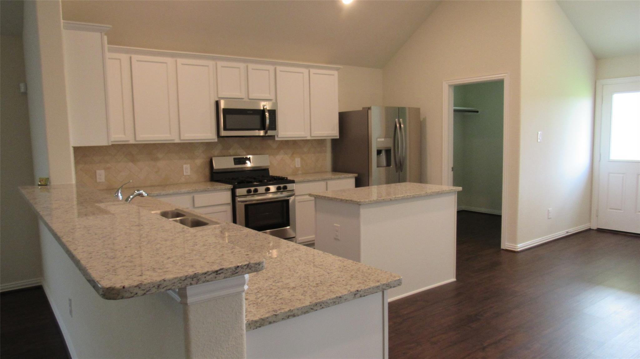 9007 Beacon Mill Drive Property Photo 12