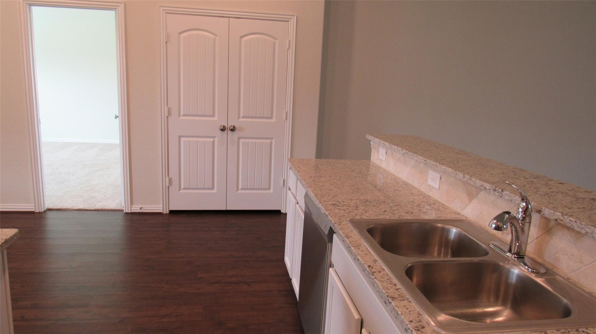 9007 Beacon Mill Drive Property Photo 22