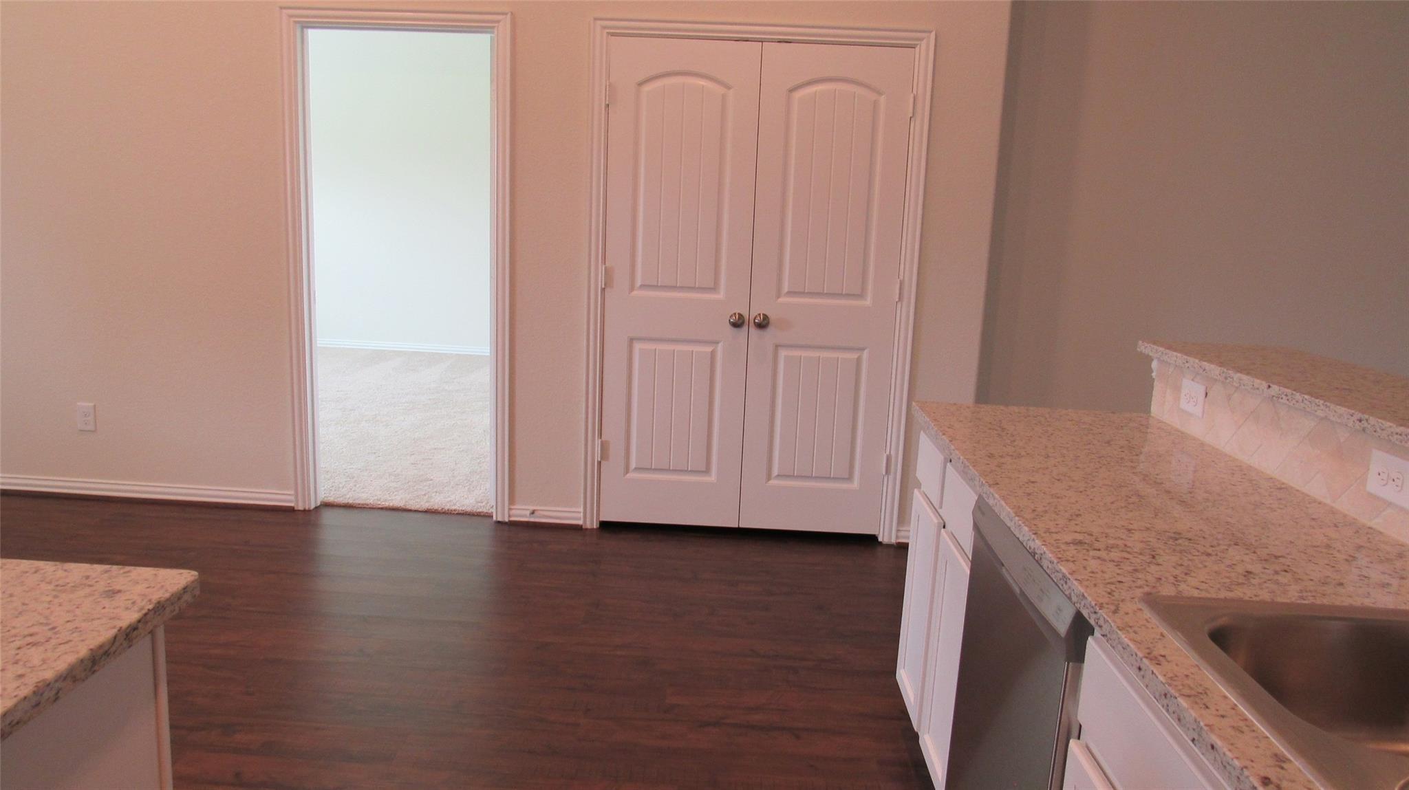 9007 Beacon Mill Drive Property Photo 34