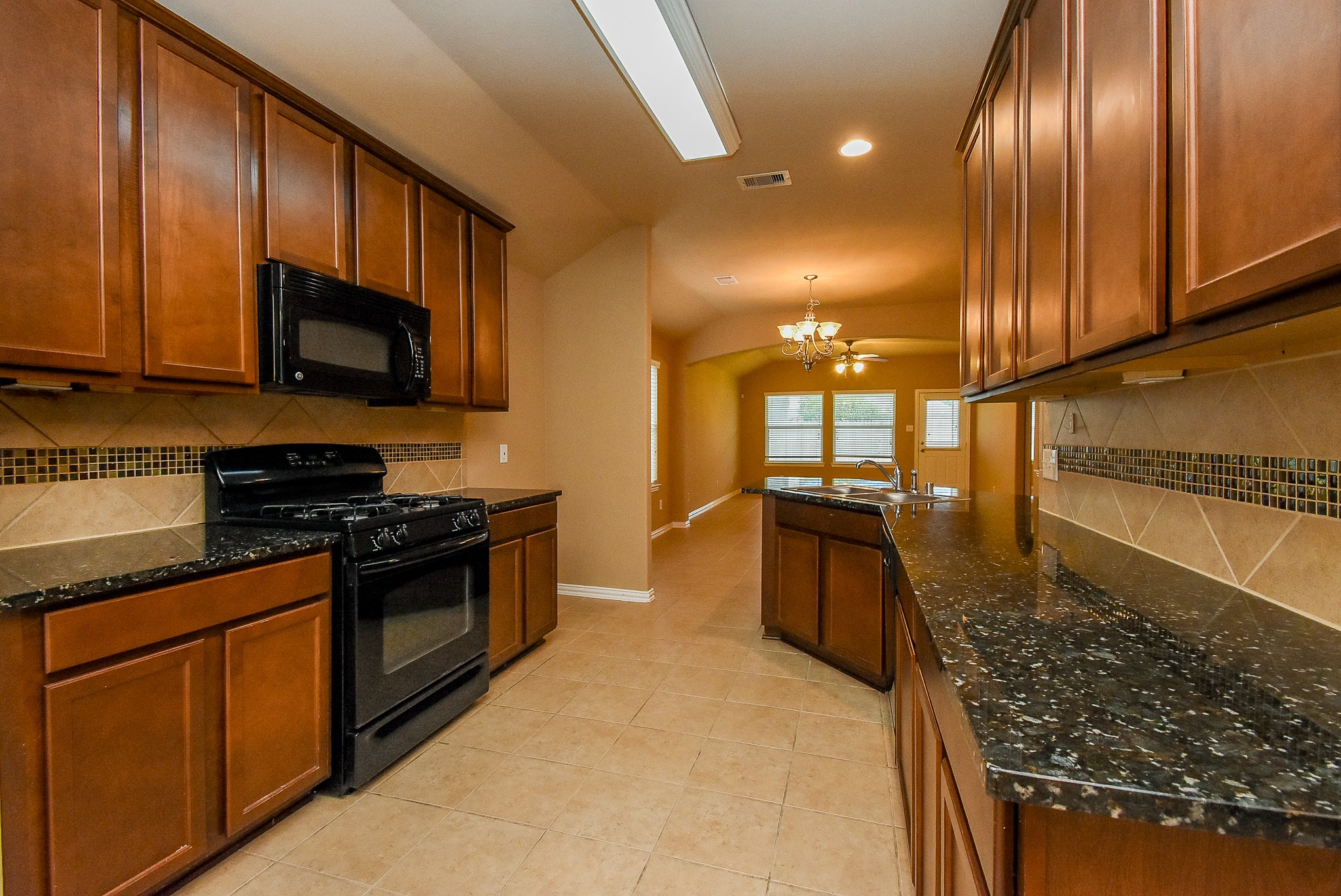 26923 Glacier Creek Drive Property Photo 5