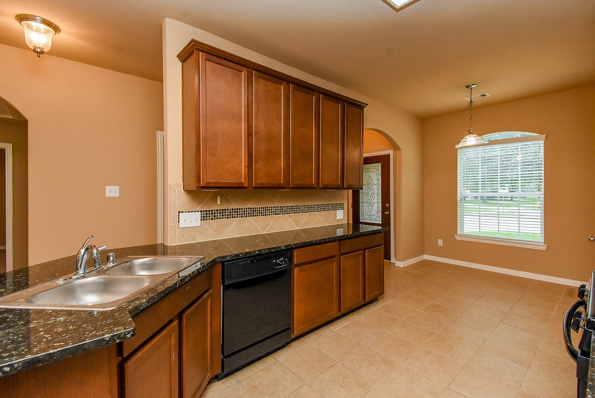 26923 Glacier Creek Drive Property Photo 7