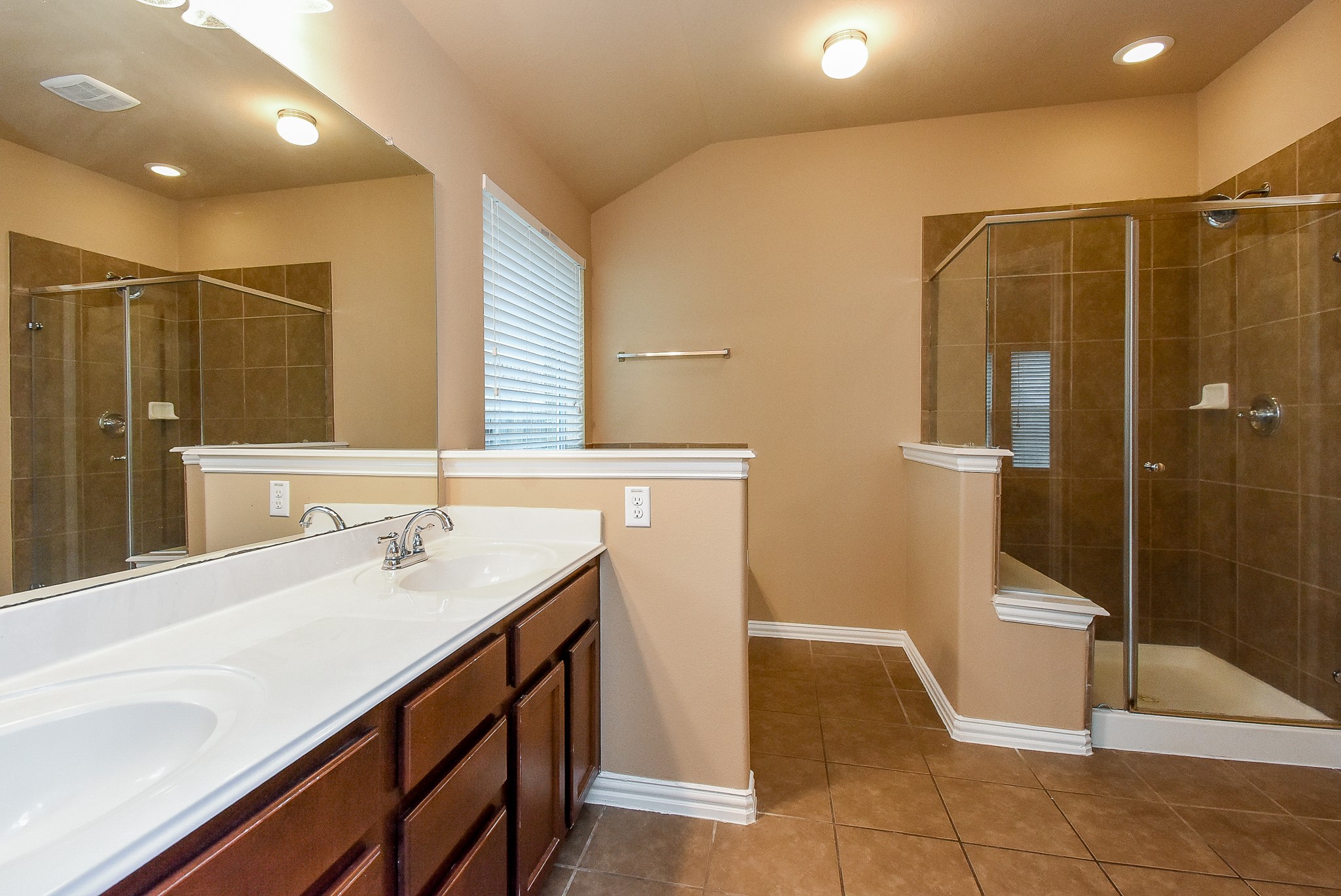 26923 Glacier Creek Drive Property Photo 12