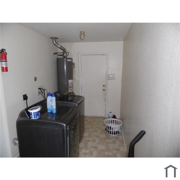 3211 Same Way Property Photo 4