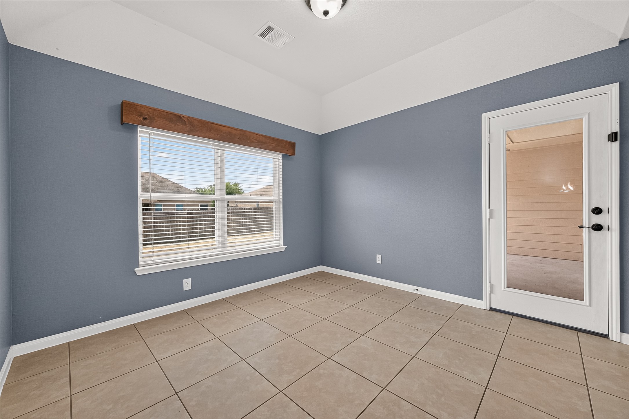 18708 Wichita Trail Property Photo 10
