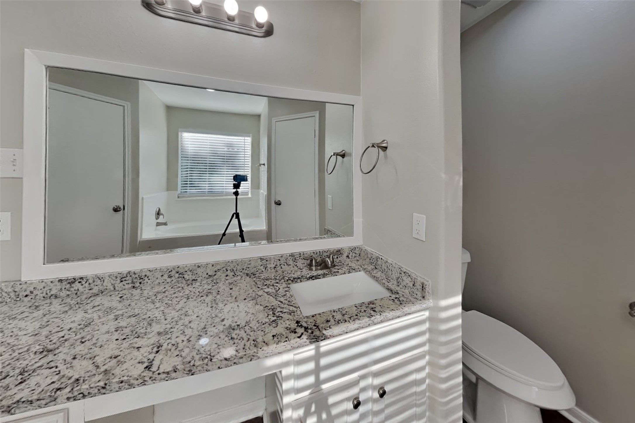 29102 Fox Fountain Lane Property Photo 9