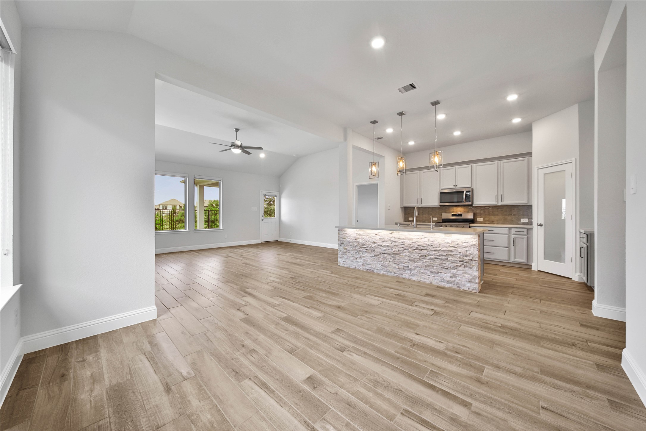 21158 Austin Chalk Drive Property Photo 15