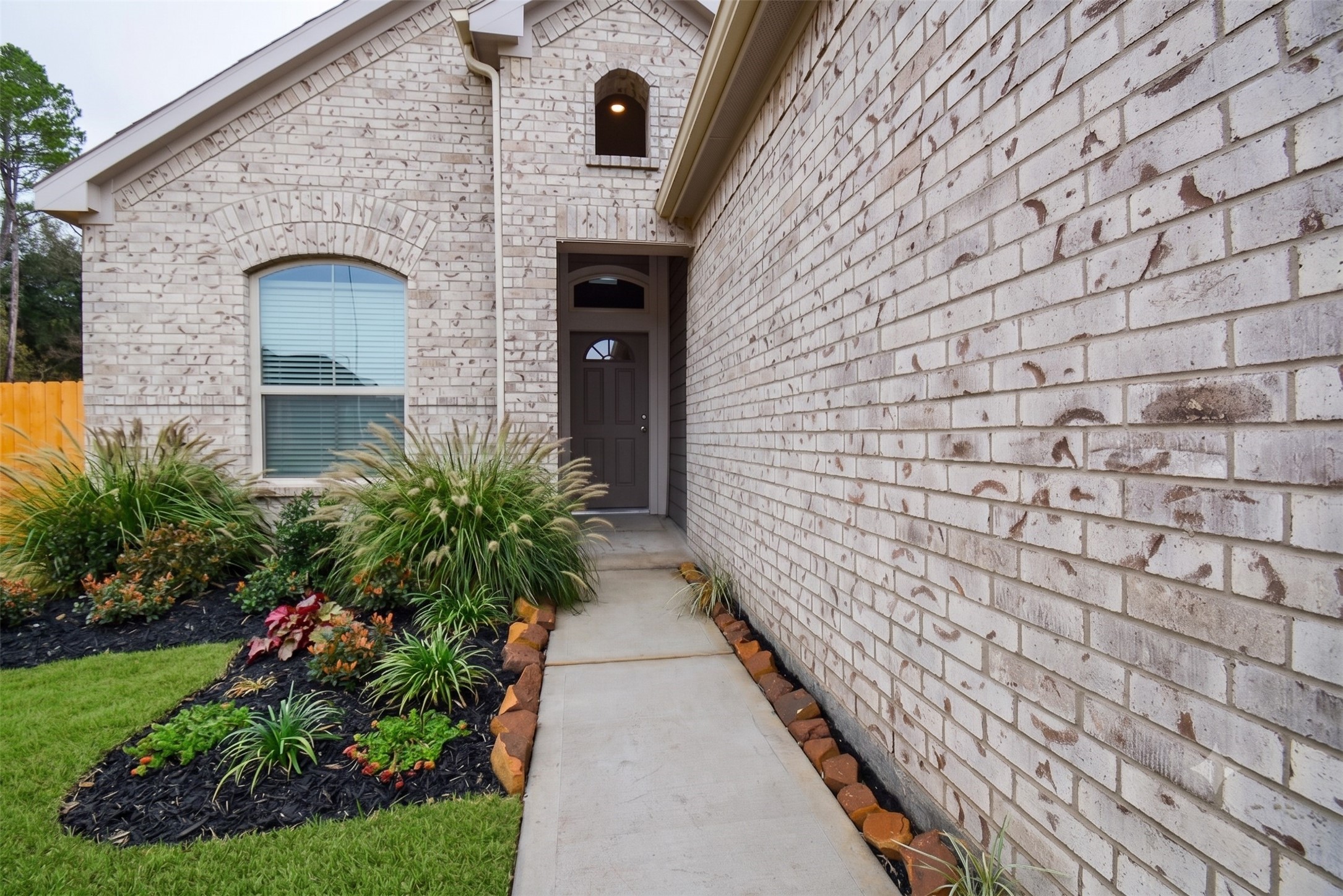 27326 Grey Fox Run Property Photo 2
