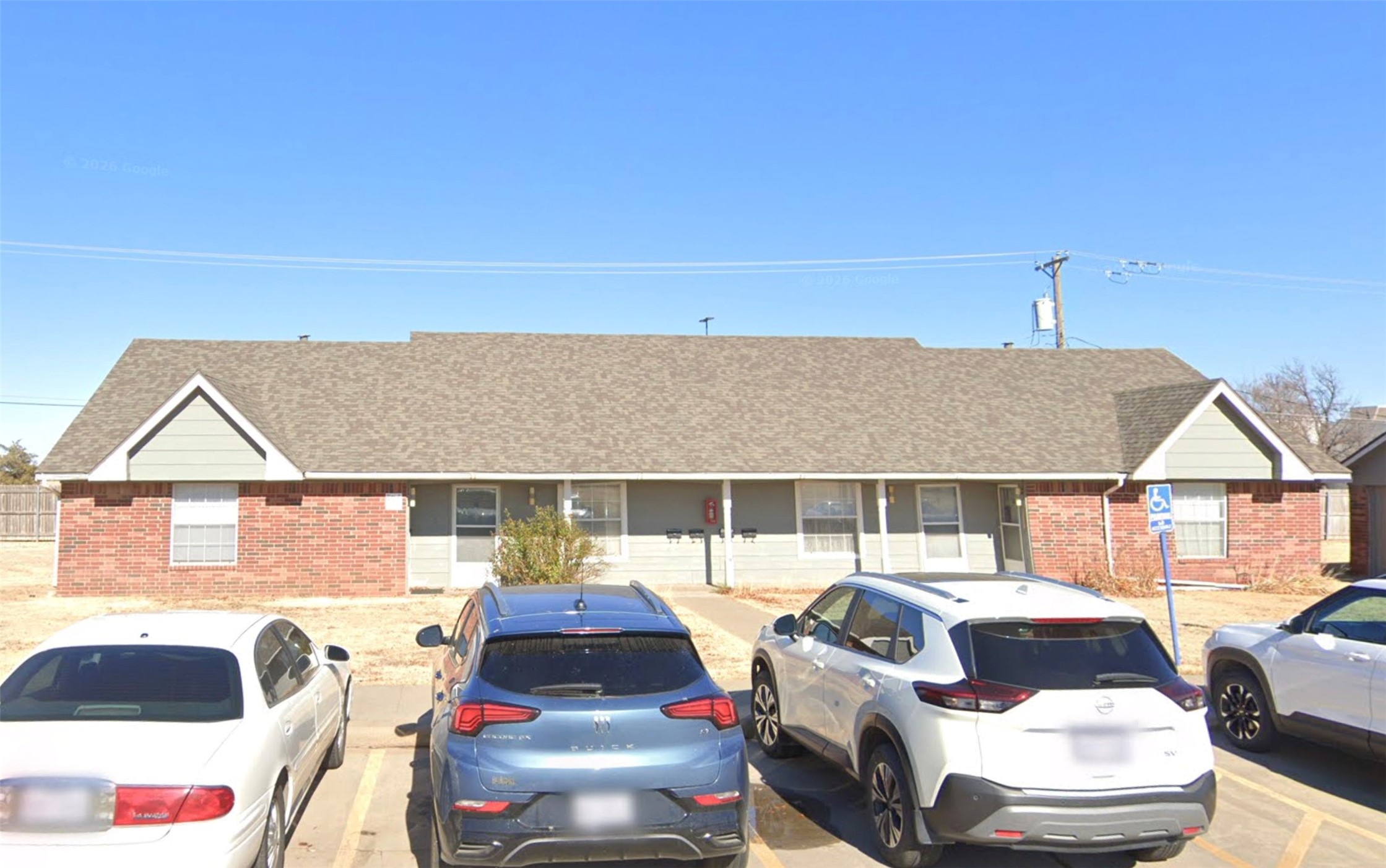 2700 N Hobart Street Property Photo 6