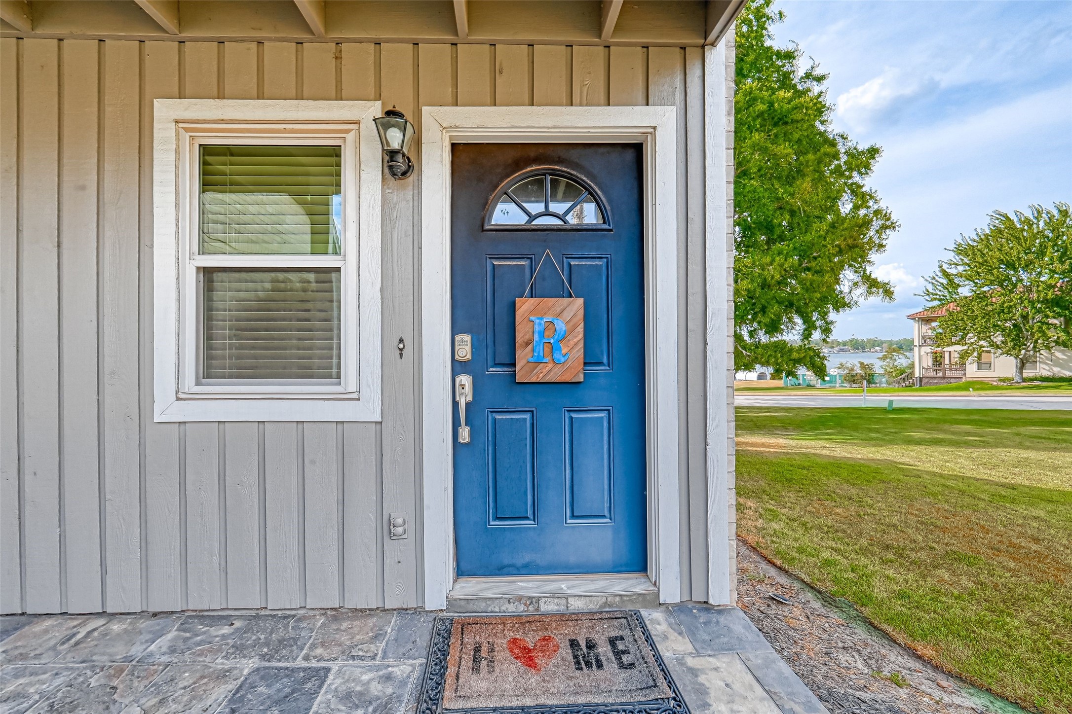 131 Cove Circle Property Photo 2