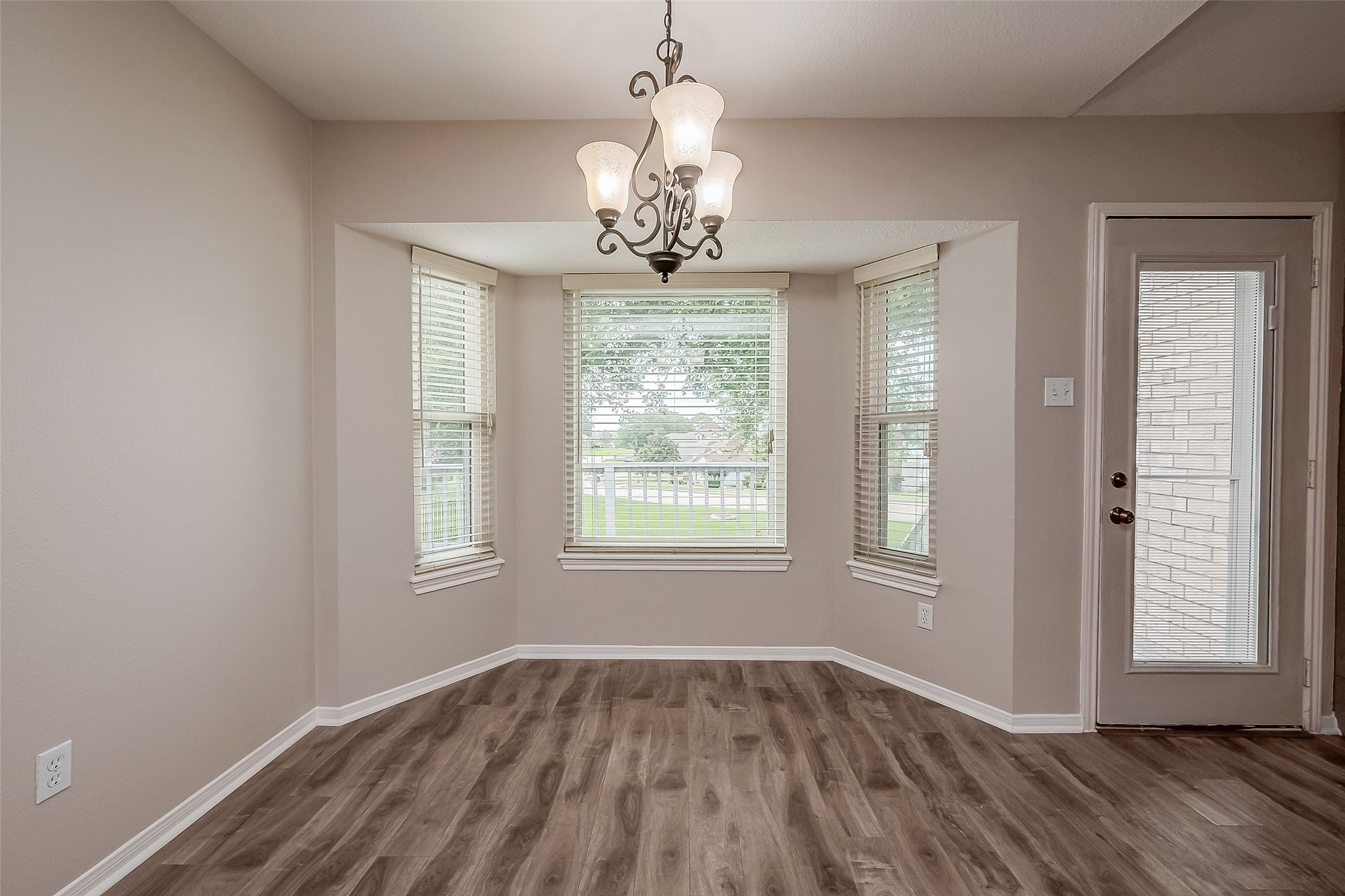 131 Cove Circle Property Photo 18