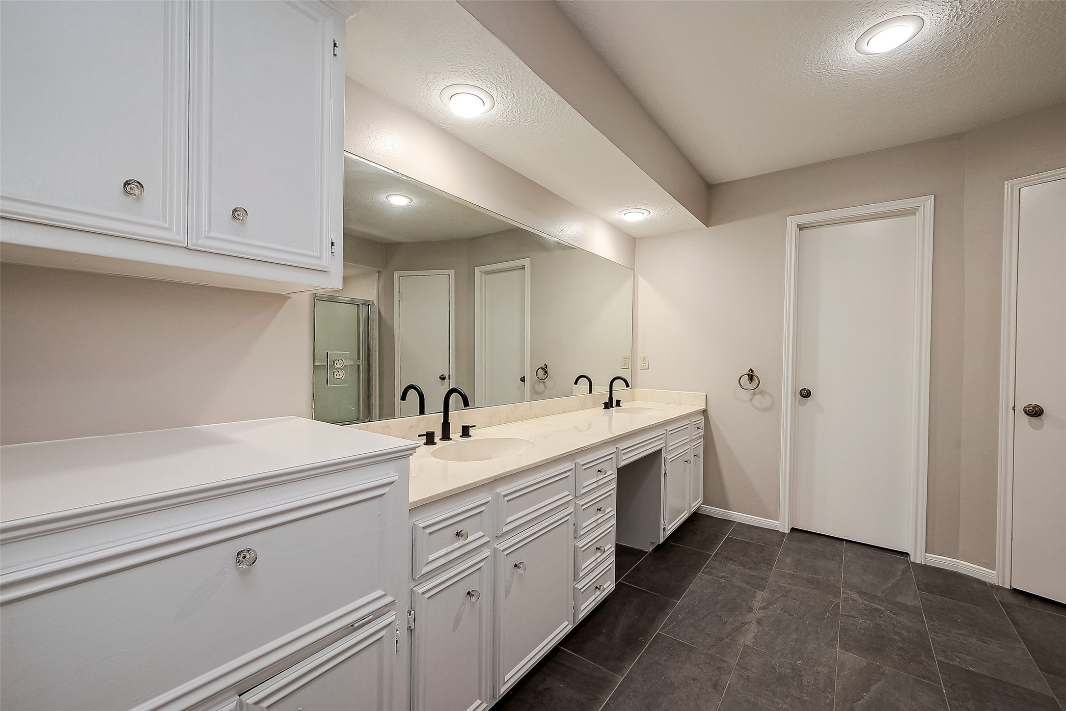 131 Cove Circle Property Photo 23