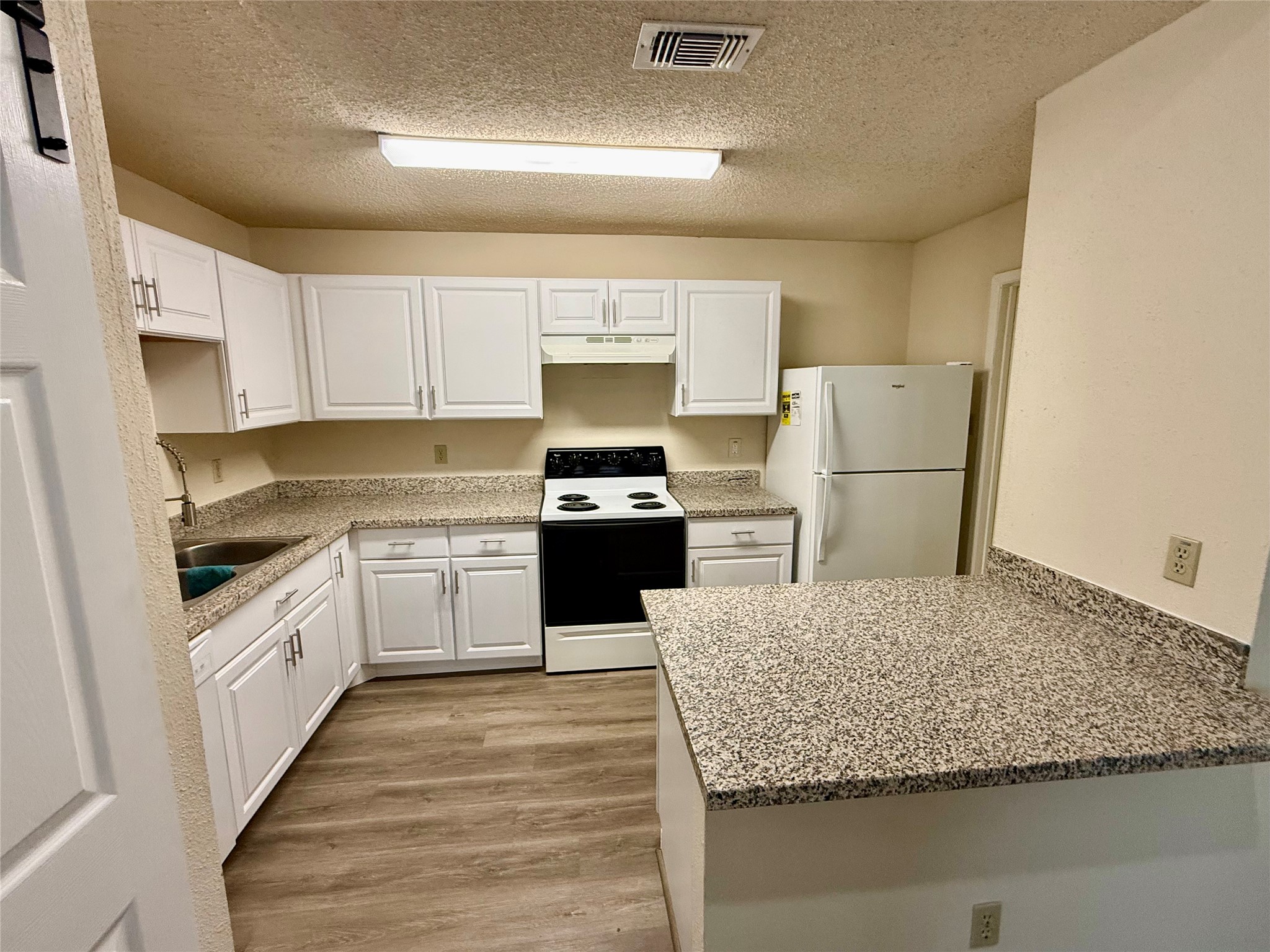 23331 Pebworth Place Property Photo 2