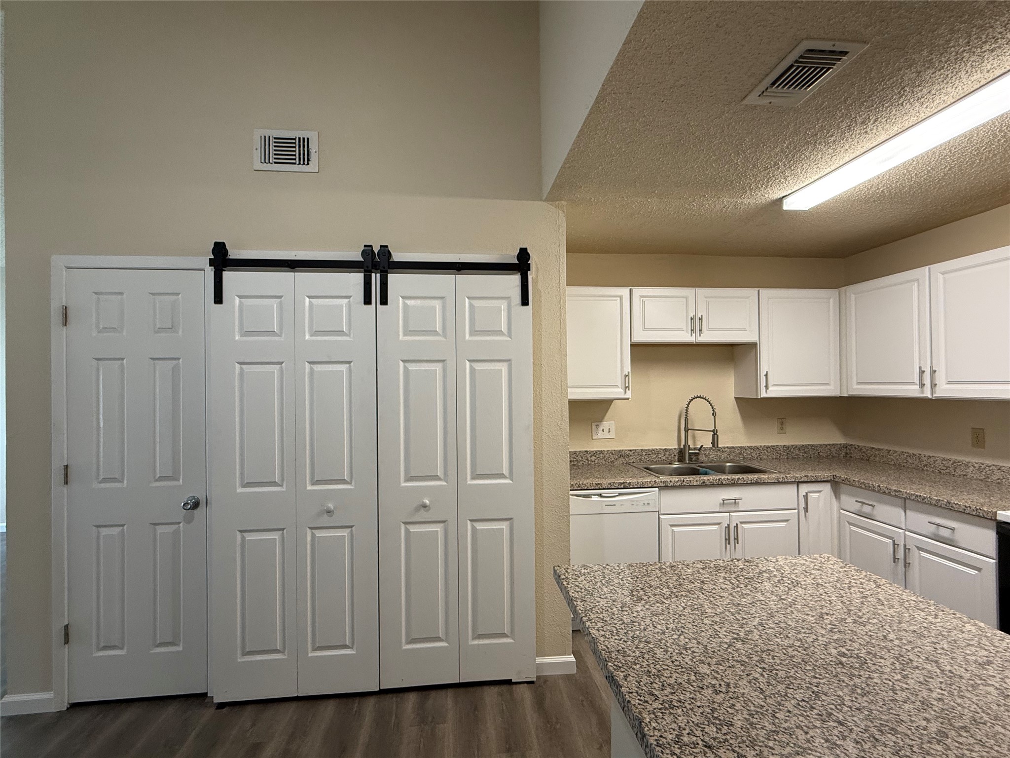 23331 Pebworth Place Property Photo 4