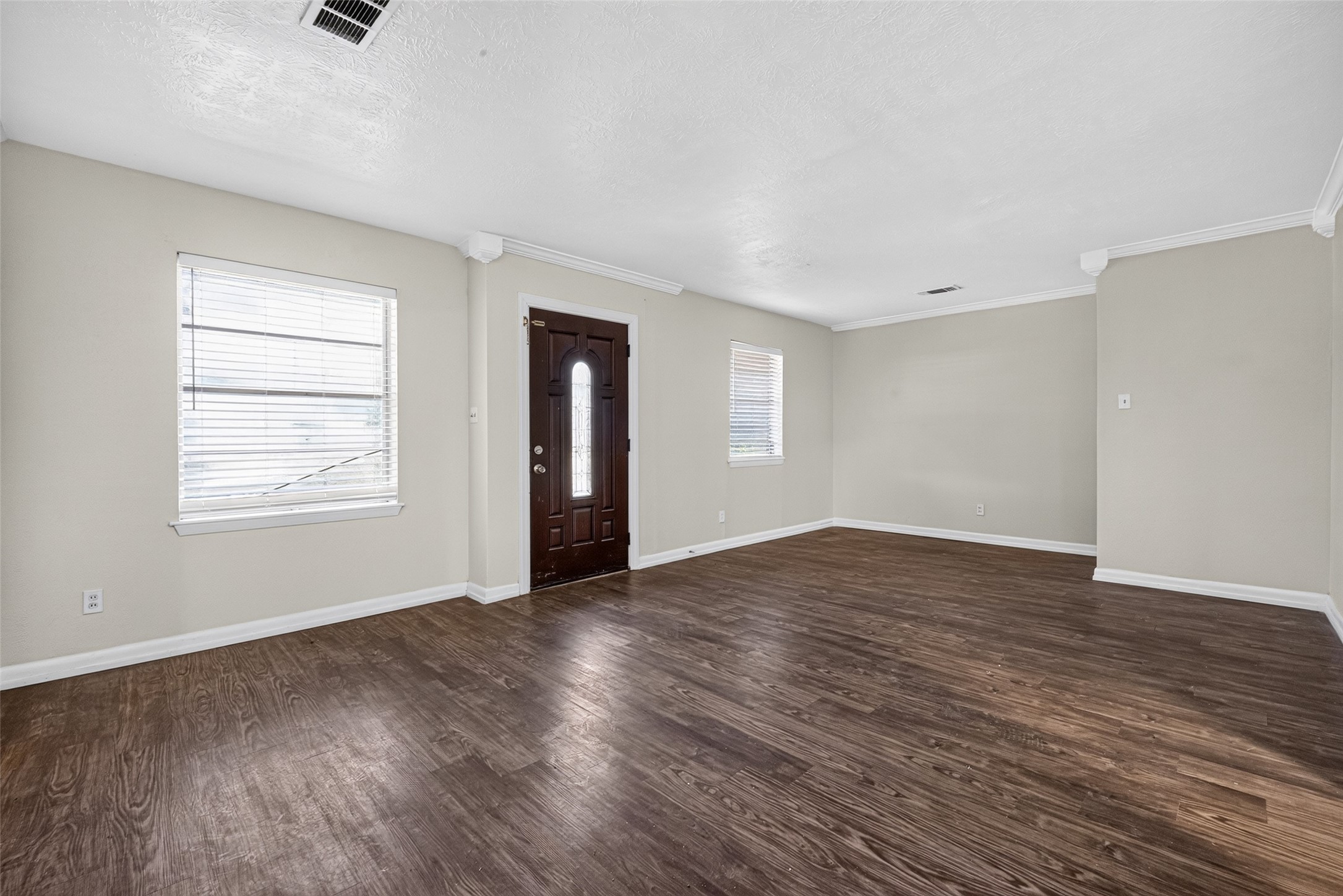 3010 Groton Drive Property Photo 3