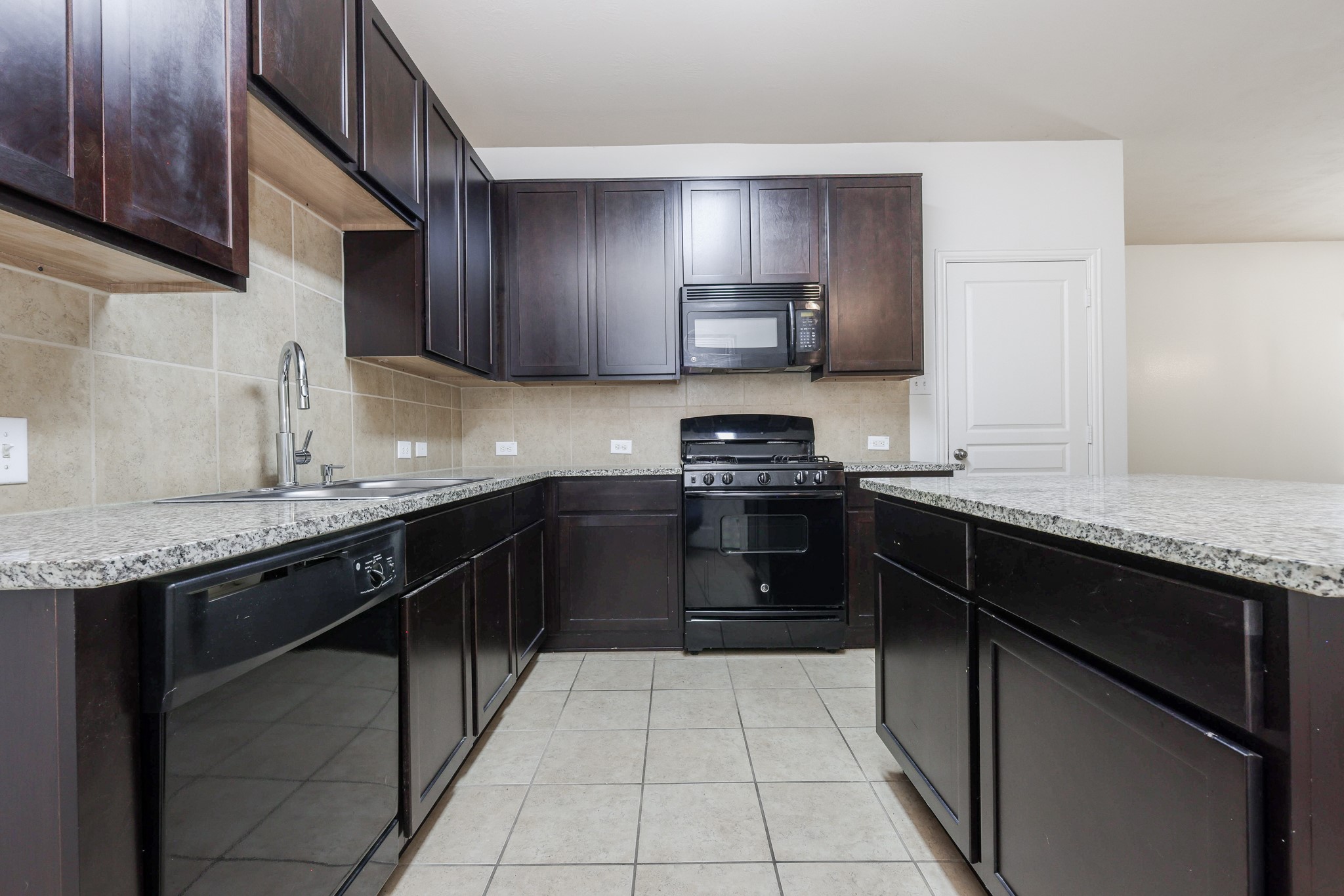 8114 Malago Point Drive Property Photo 5