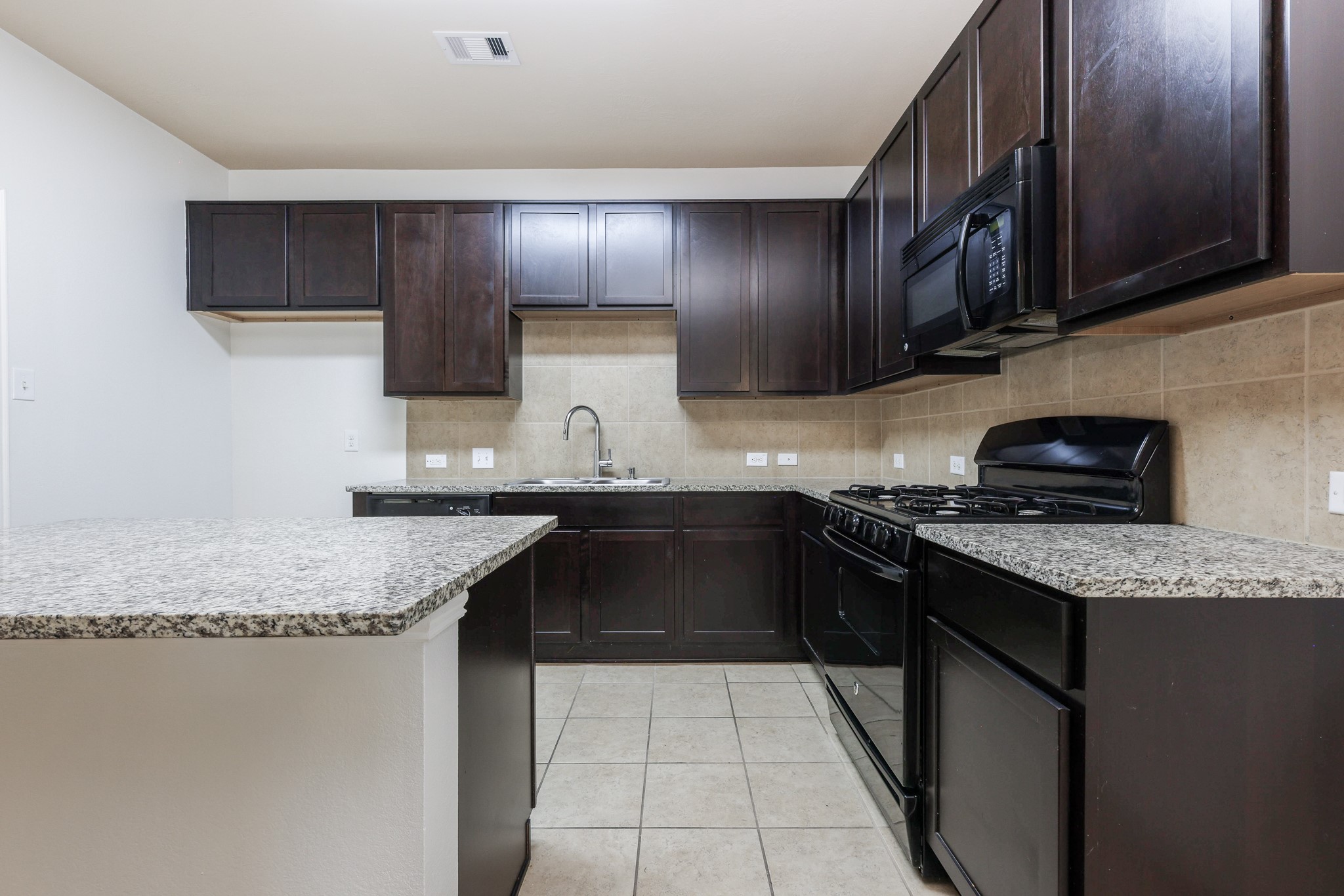8114 Malago Point Drive Property Photo 7