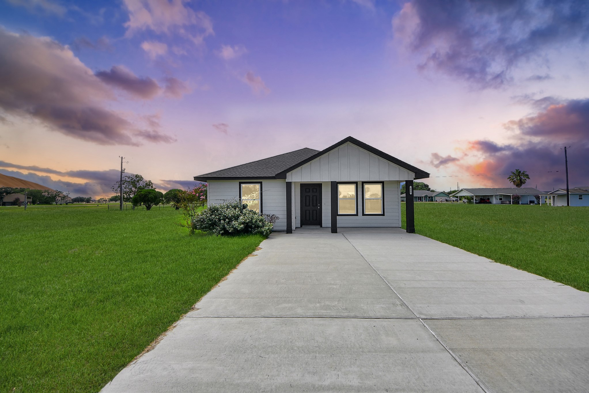 688 Swallow Drive Property Photo 1