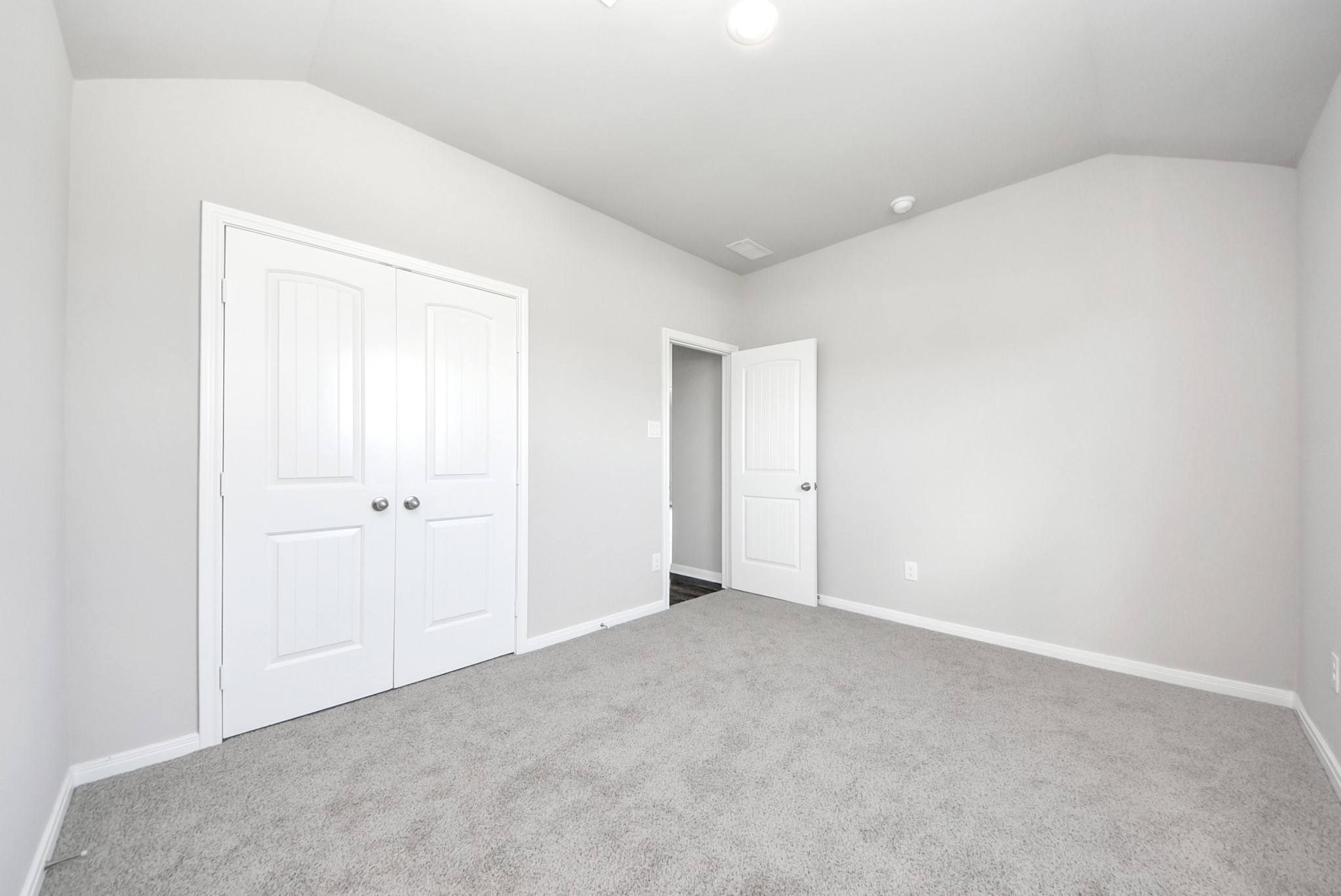 688 Swallow Drive Property Photo 24