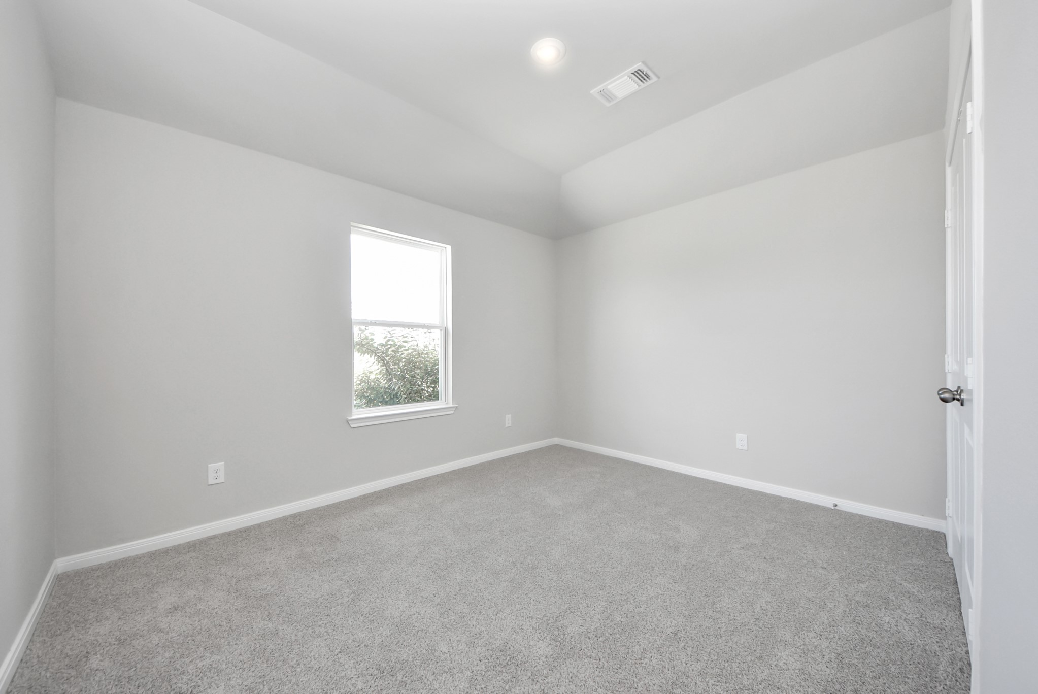 688 Swallow Drive Property Photo 26