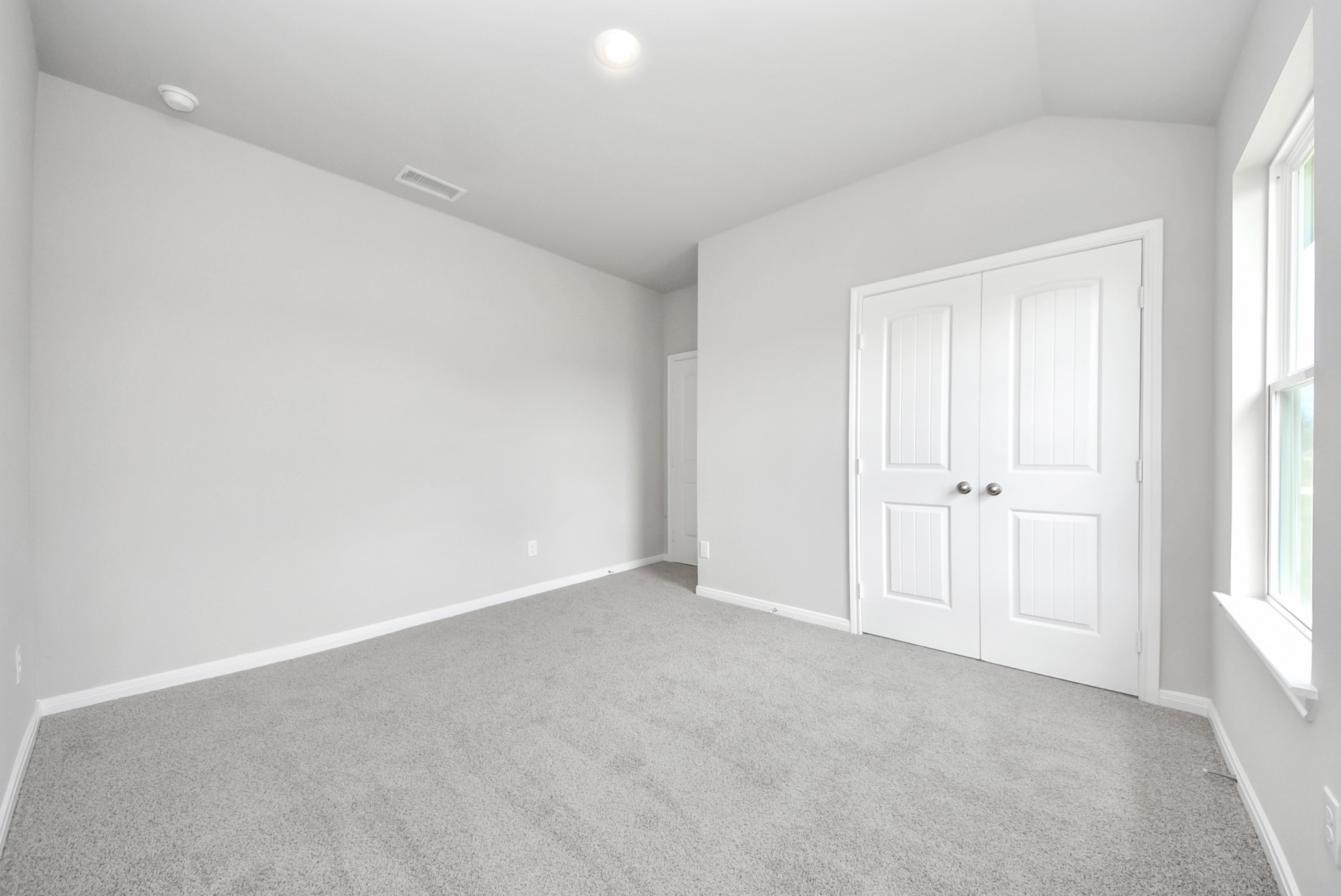 688 Swallow Drive Property Photo 27