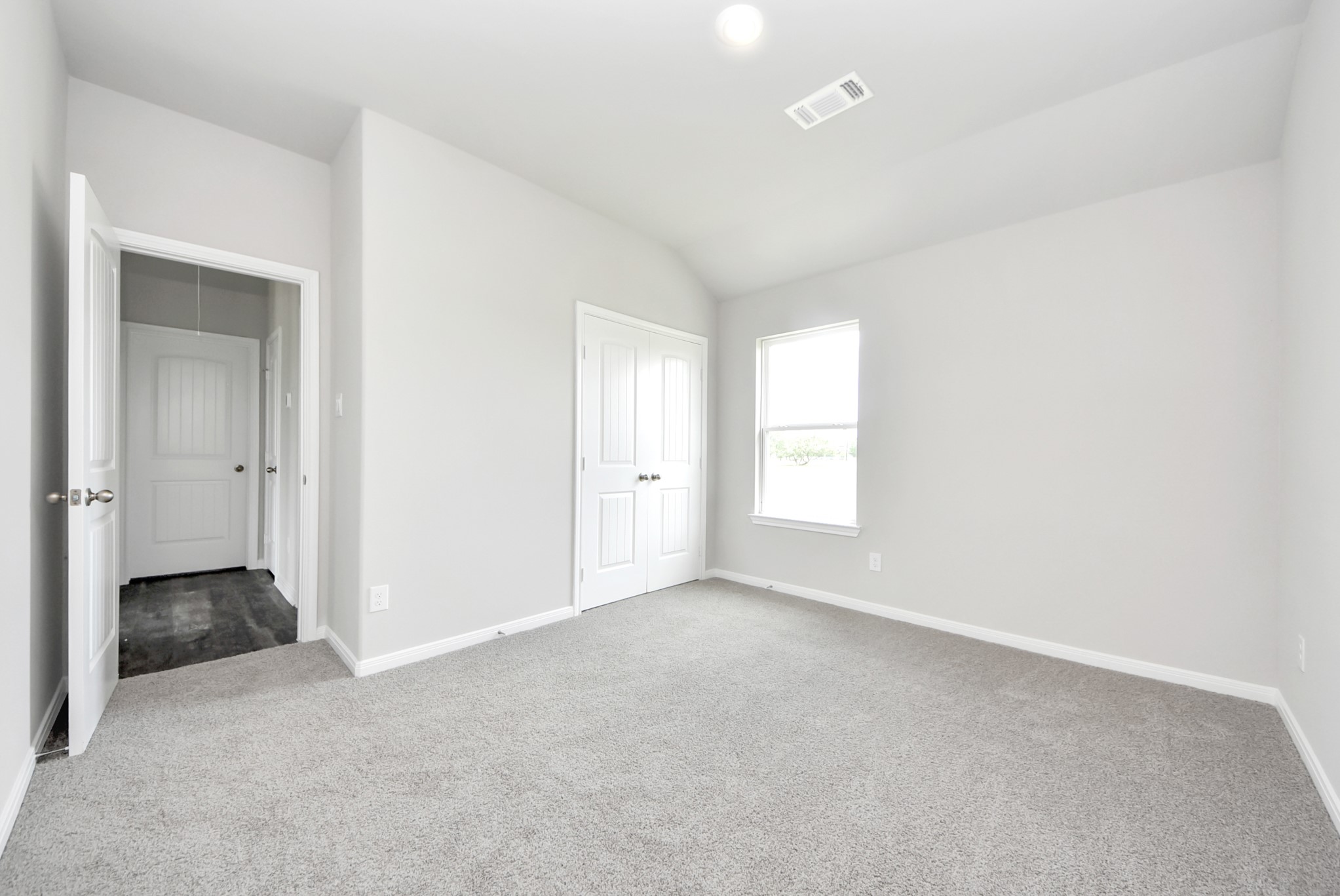 688 Swallow Drive Property Photo 28