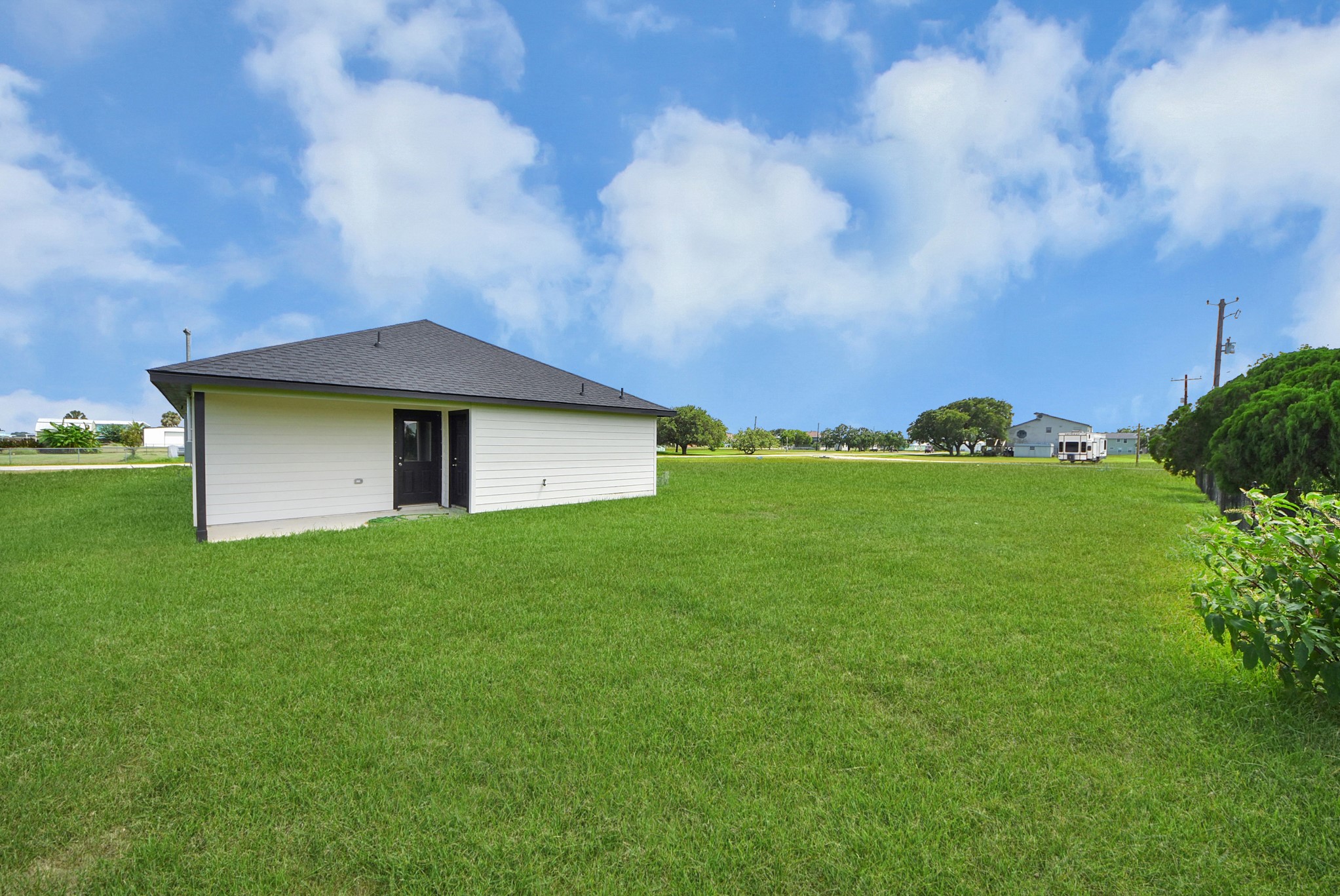 688 Swallow Drive Property Photo 42