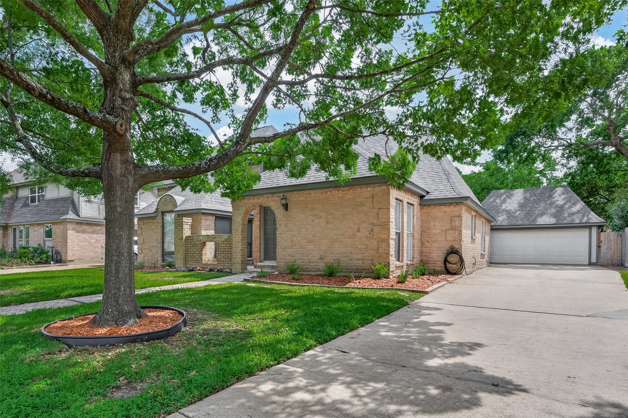 22715 Spatswood Lane Property Photo 3