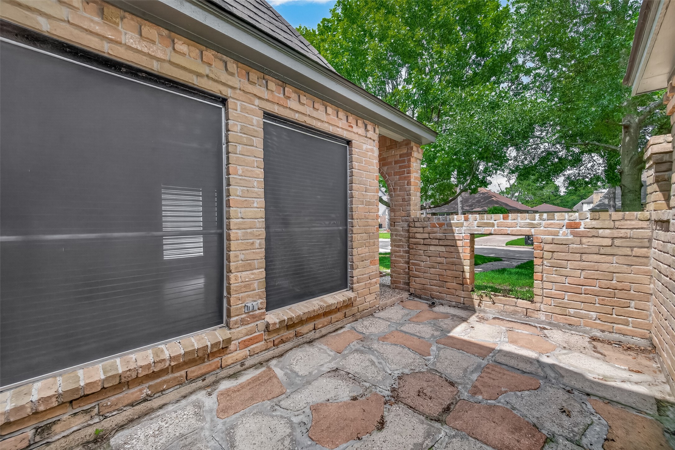 22715 Spatswood Lane Property Photo 6