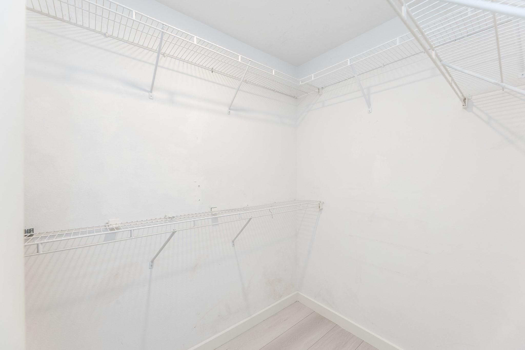 2714 Chenevert Street Property Photo 39