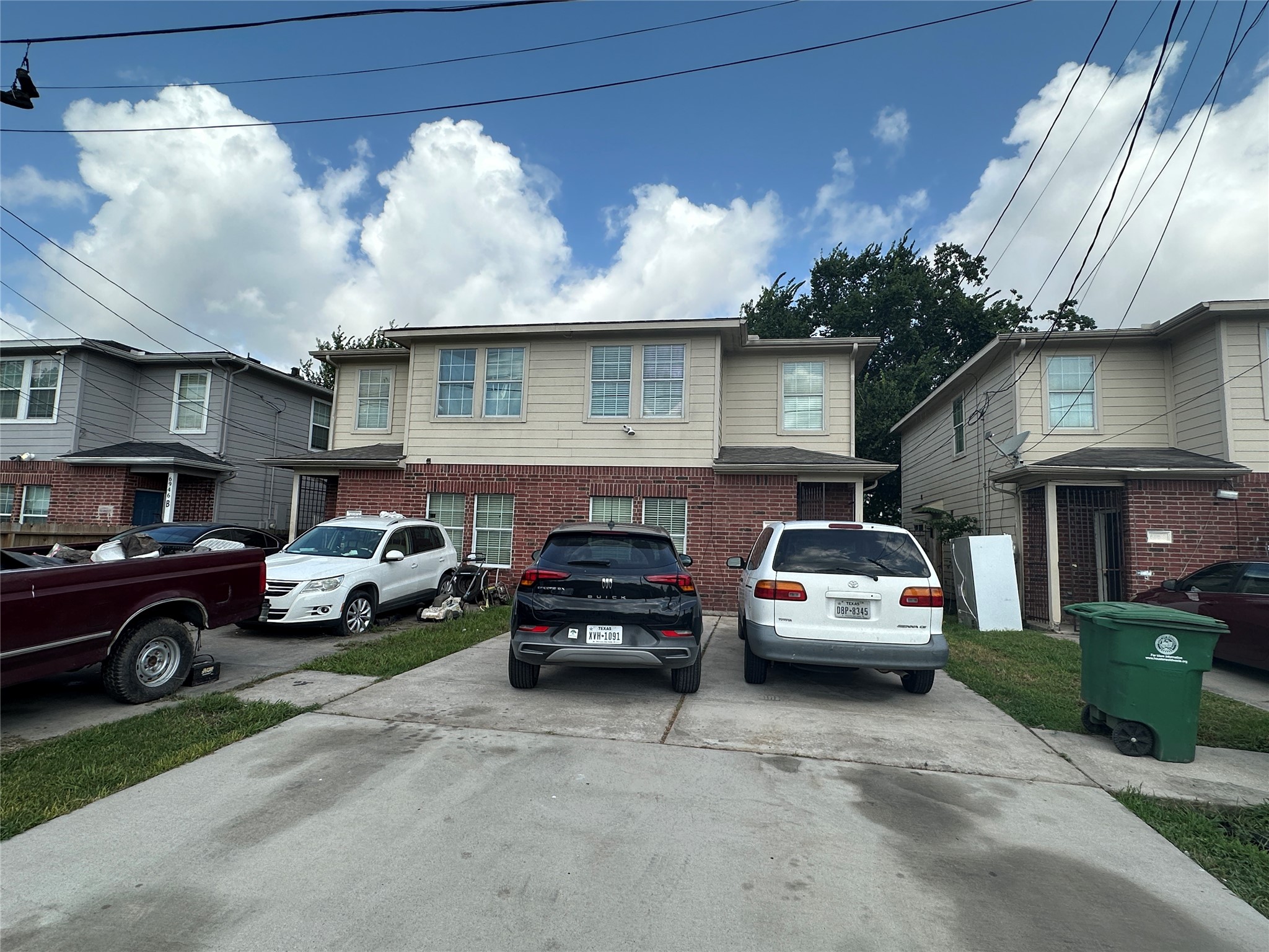 6942 Paris B Property Photo 1