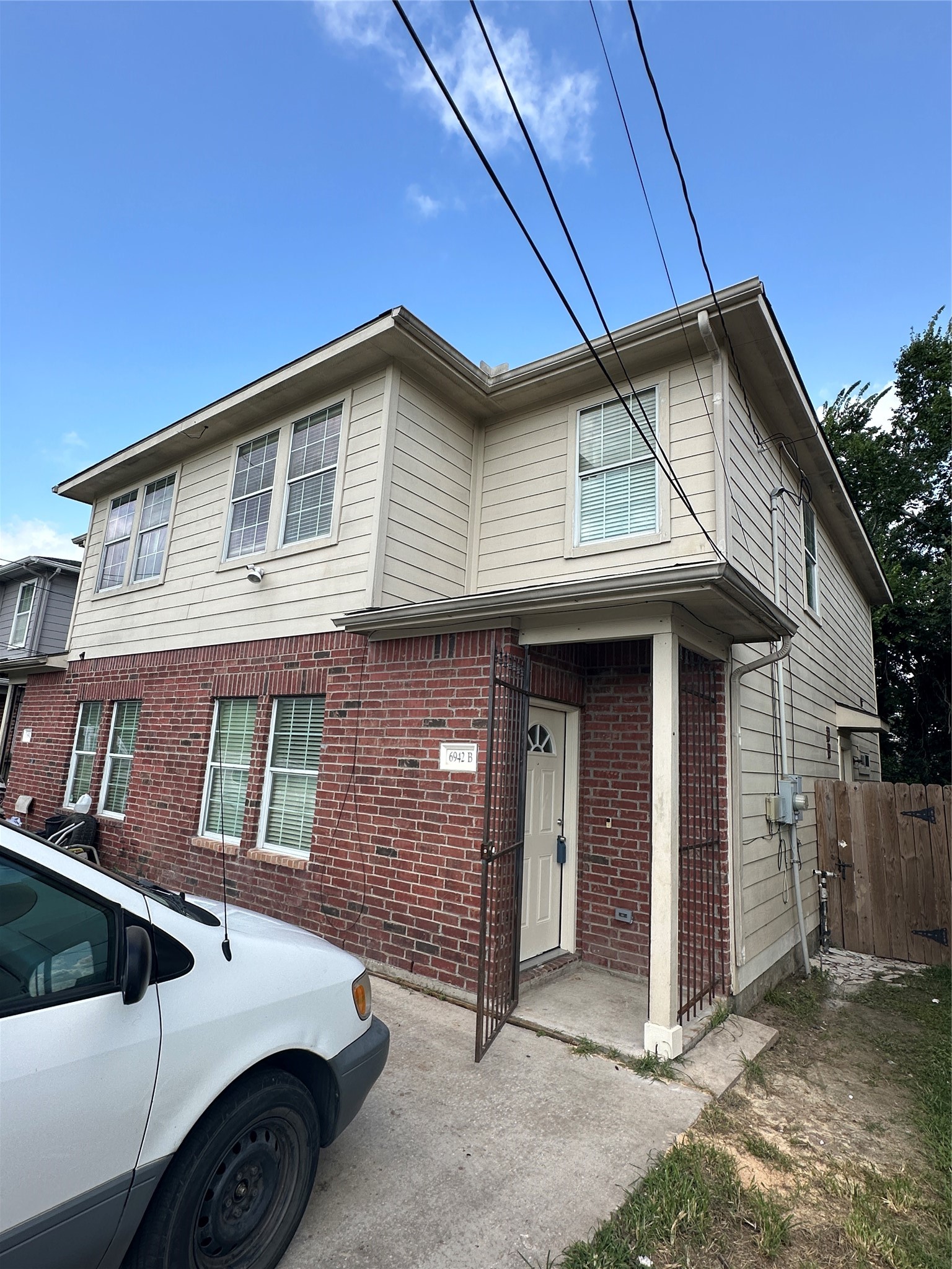 6942 Paris B Property Photo 2