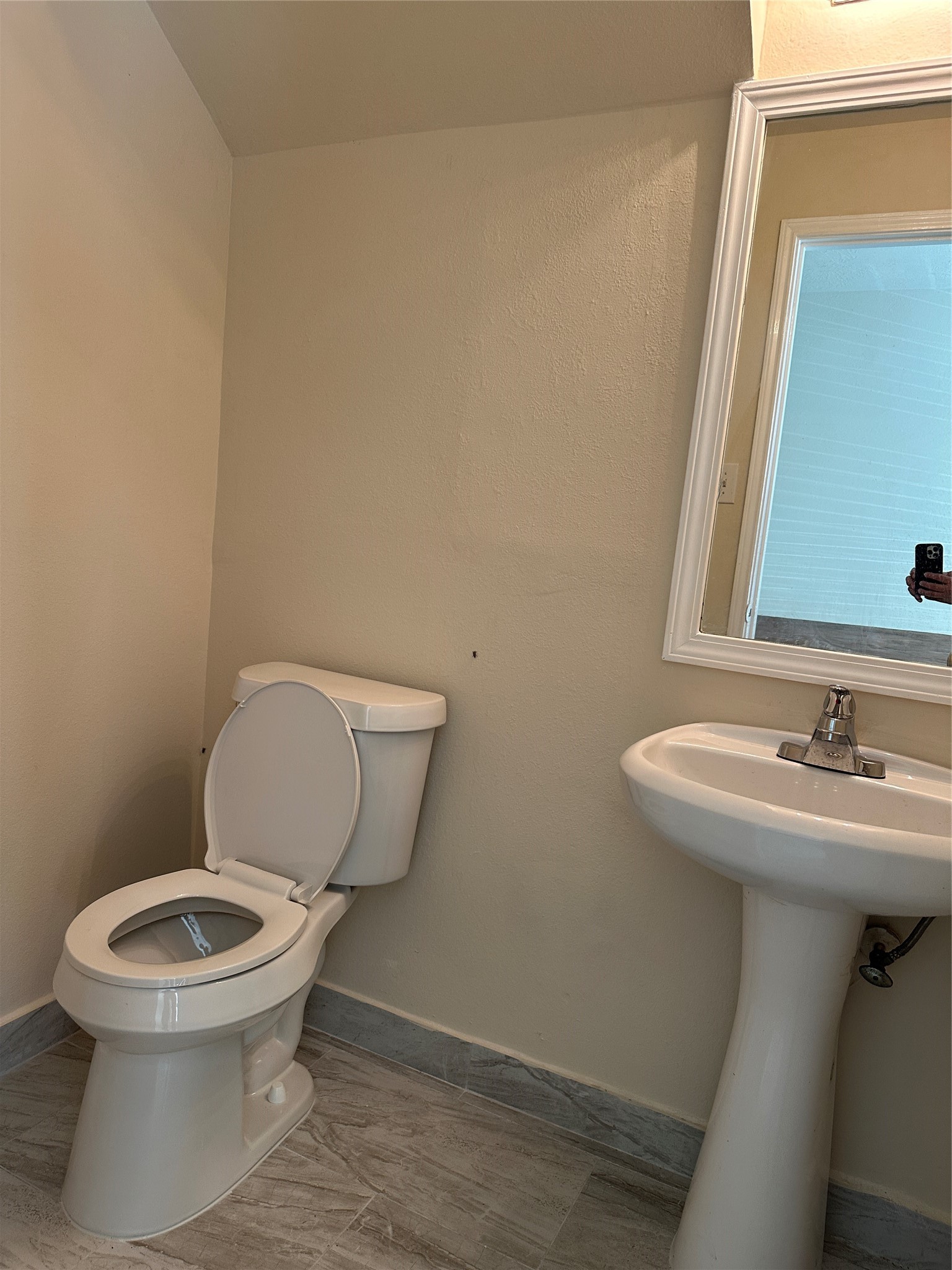 6942 Paris B Property Photo 4