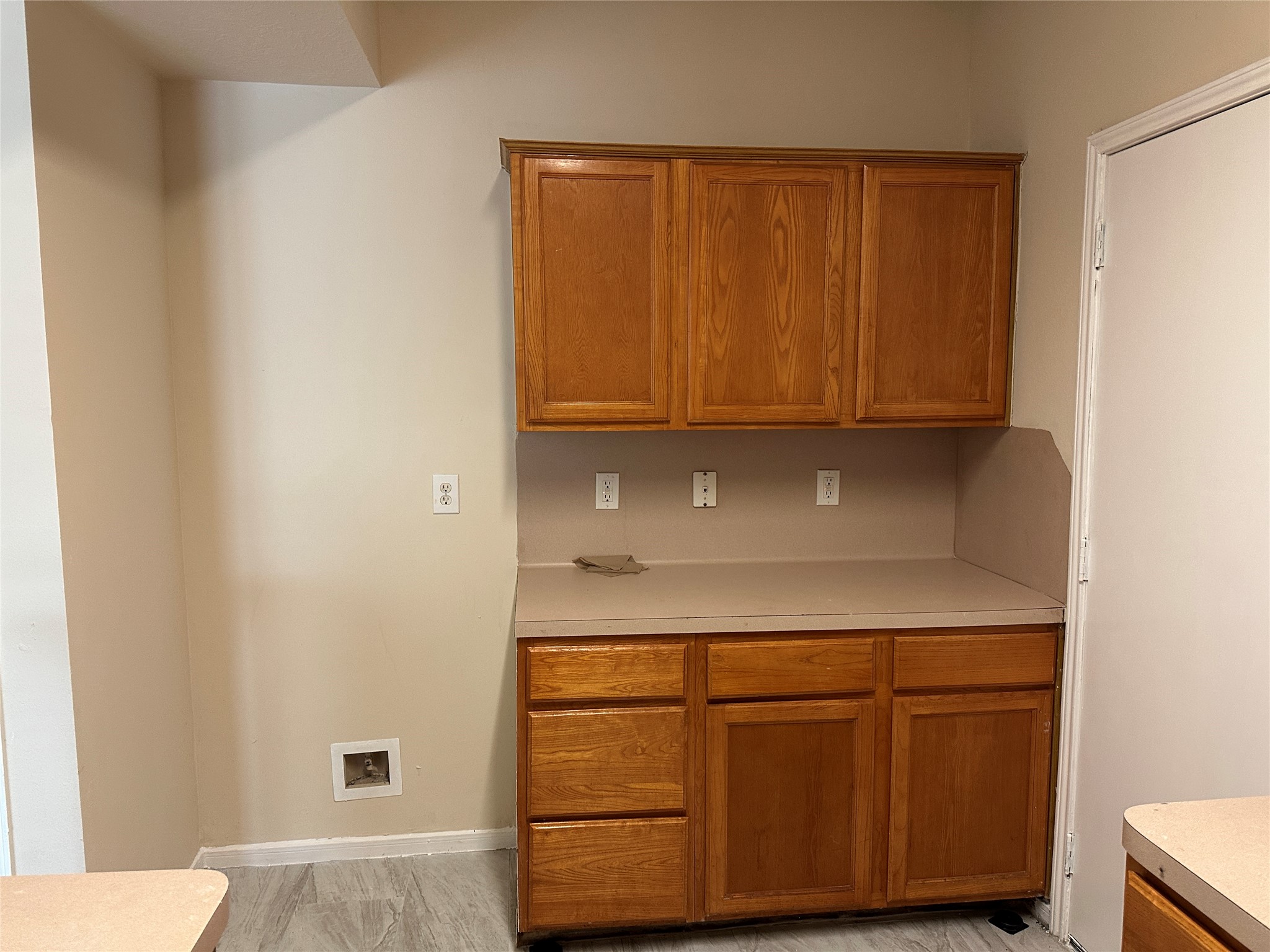 6942 Paris B Property Photo 9
