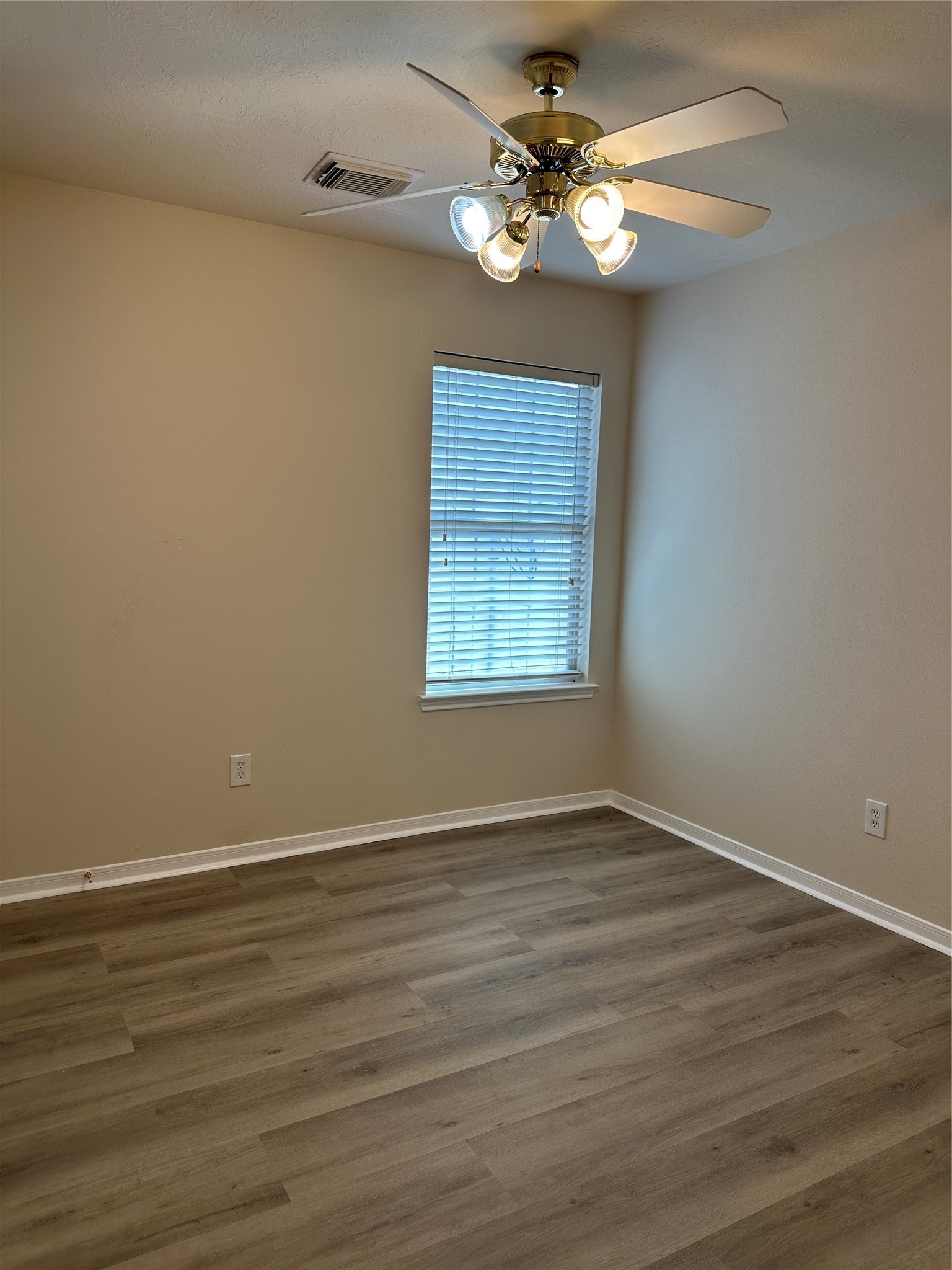 6942 Paris B Property Photo 13