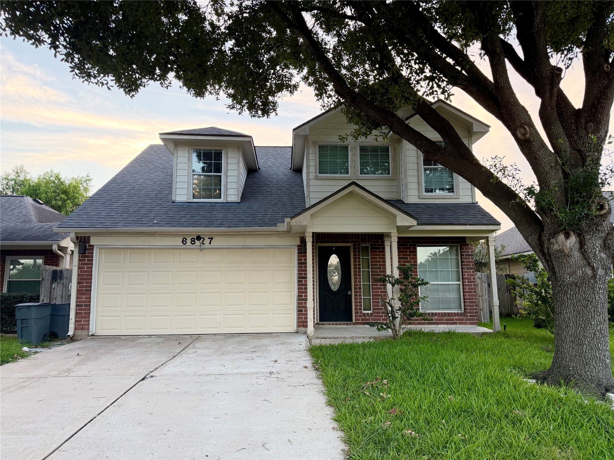 6827 Autumn Thistle Drive Property Photo 1