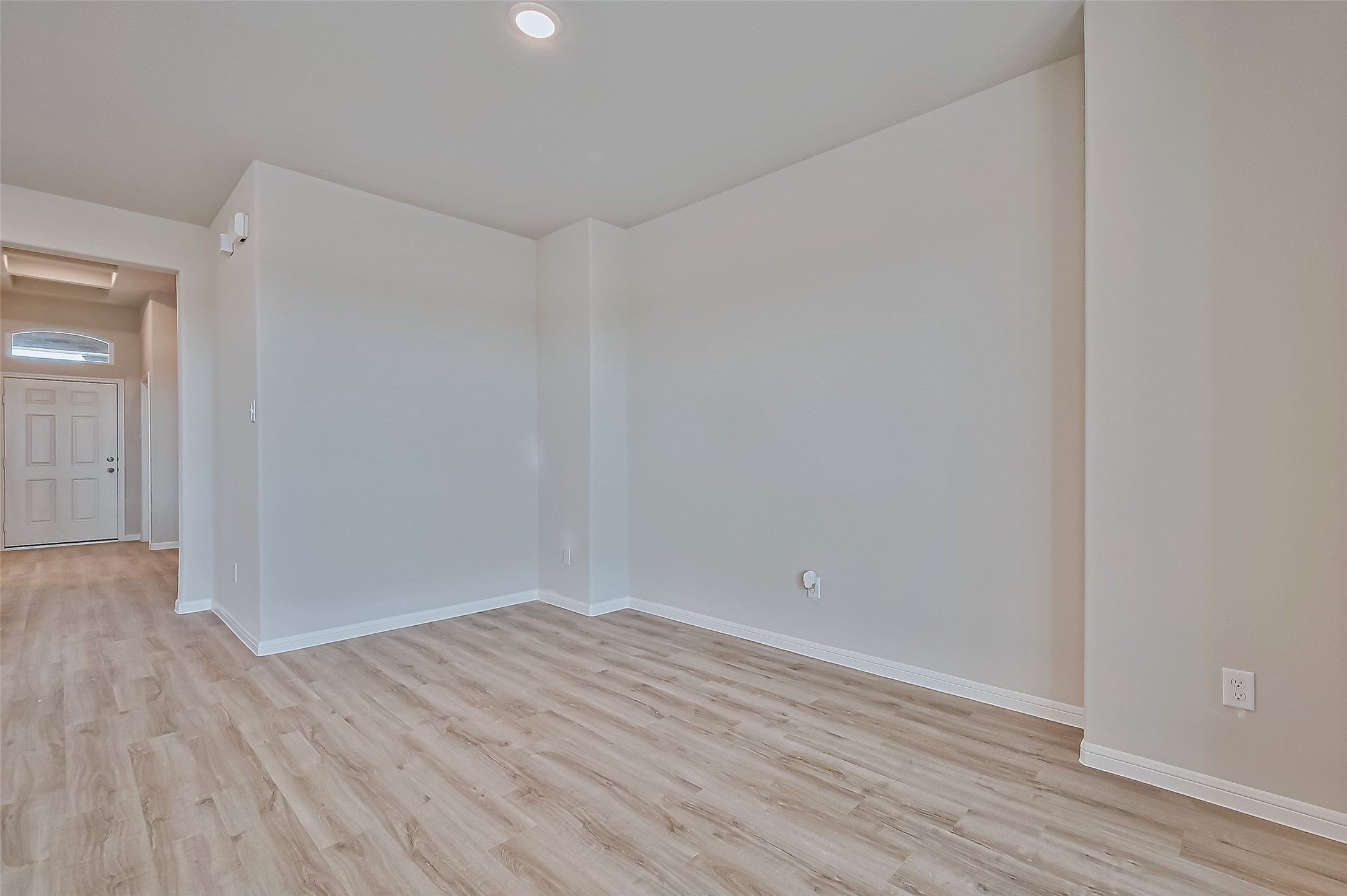 22007 Oia Island Drive Property Photo 8