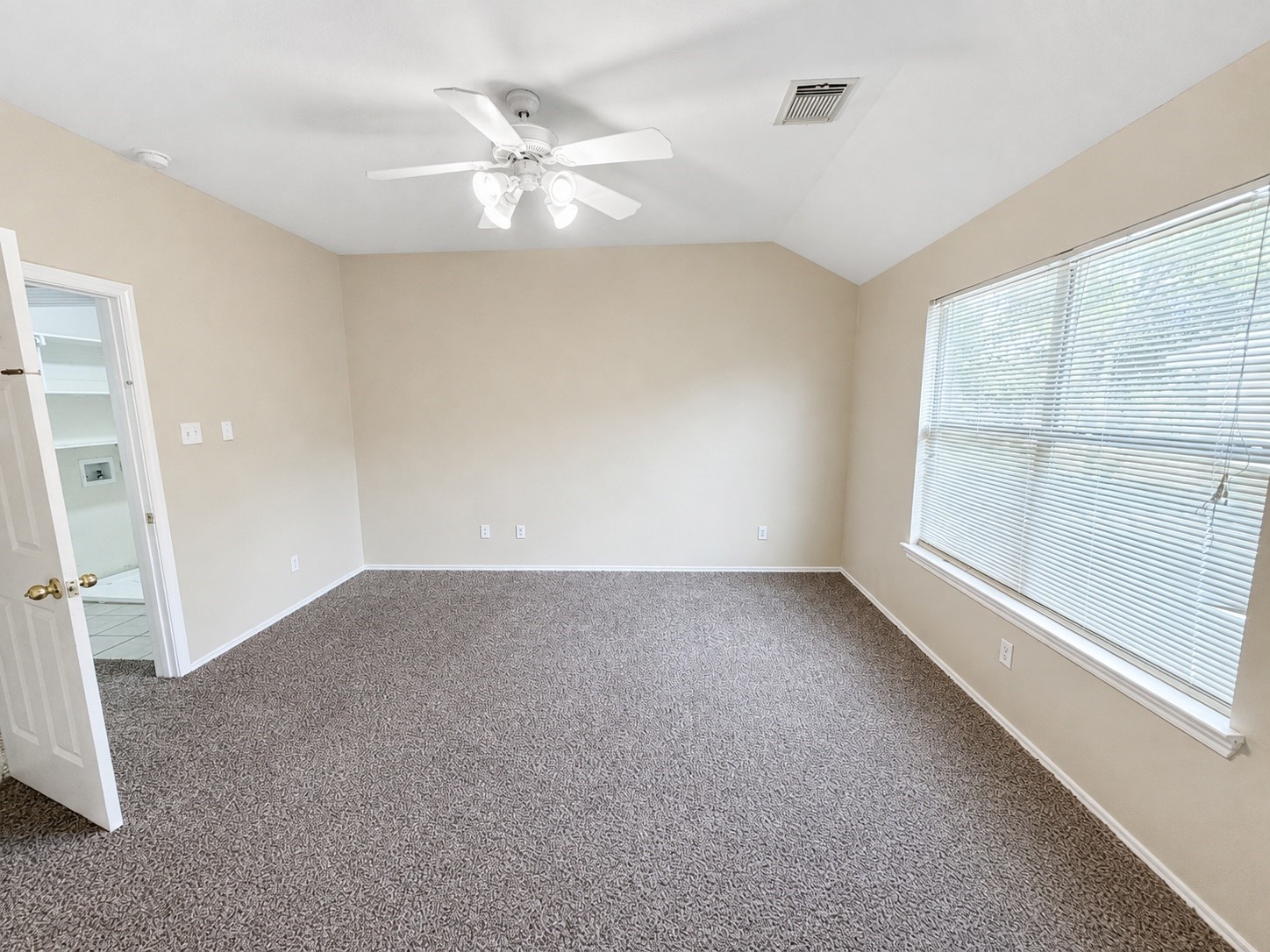 16619 Newglen Lane Property Photo 15