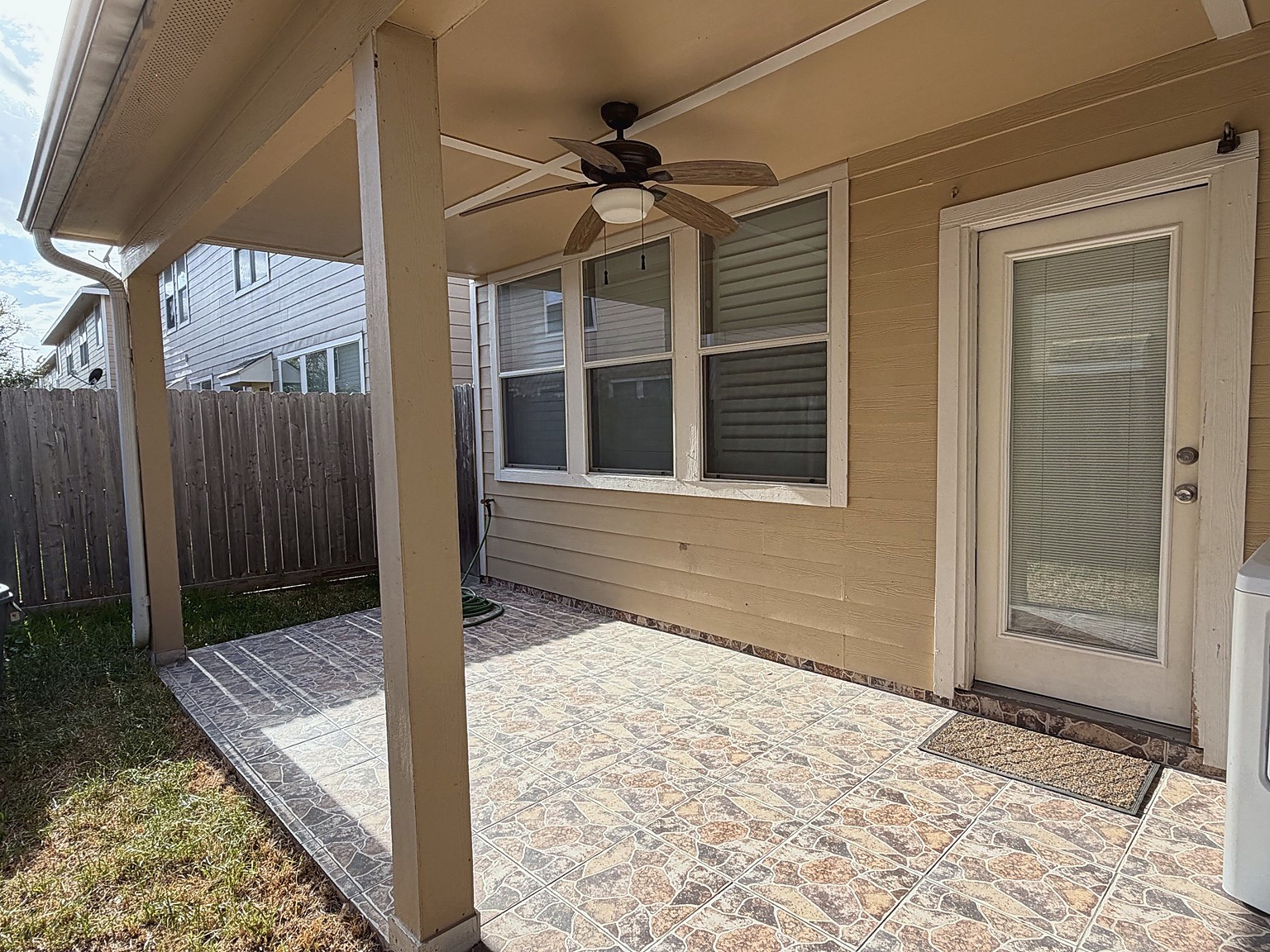 16619 Newglen Lane Property Photo 18