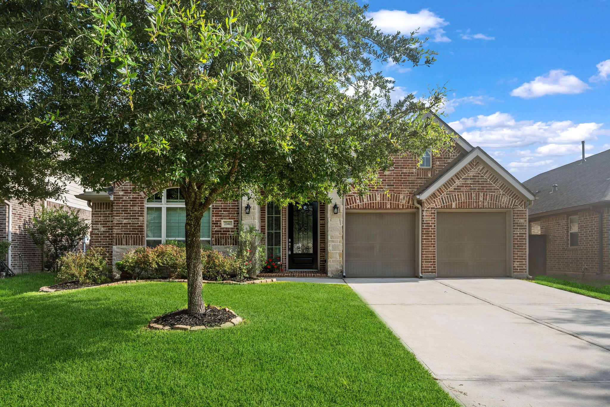 23463 Millbrook Drive Property Photo 1