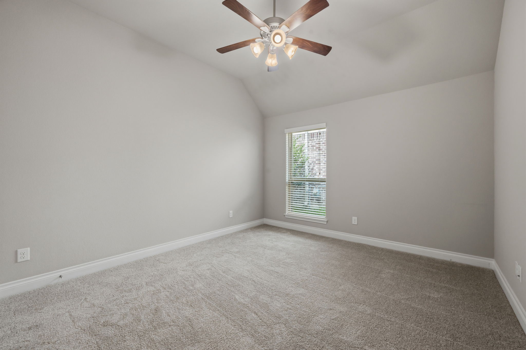 23463 Millbrook Drive Property Photo 6