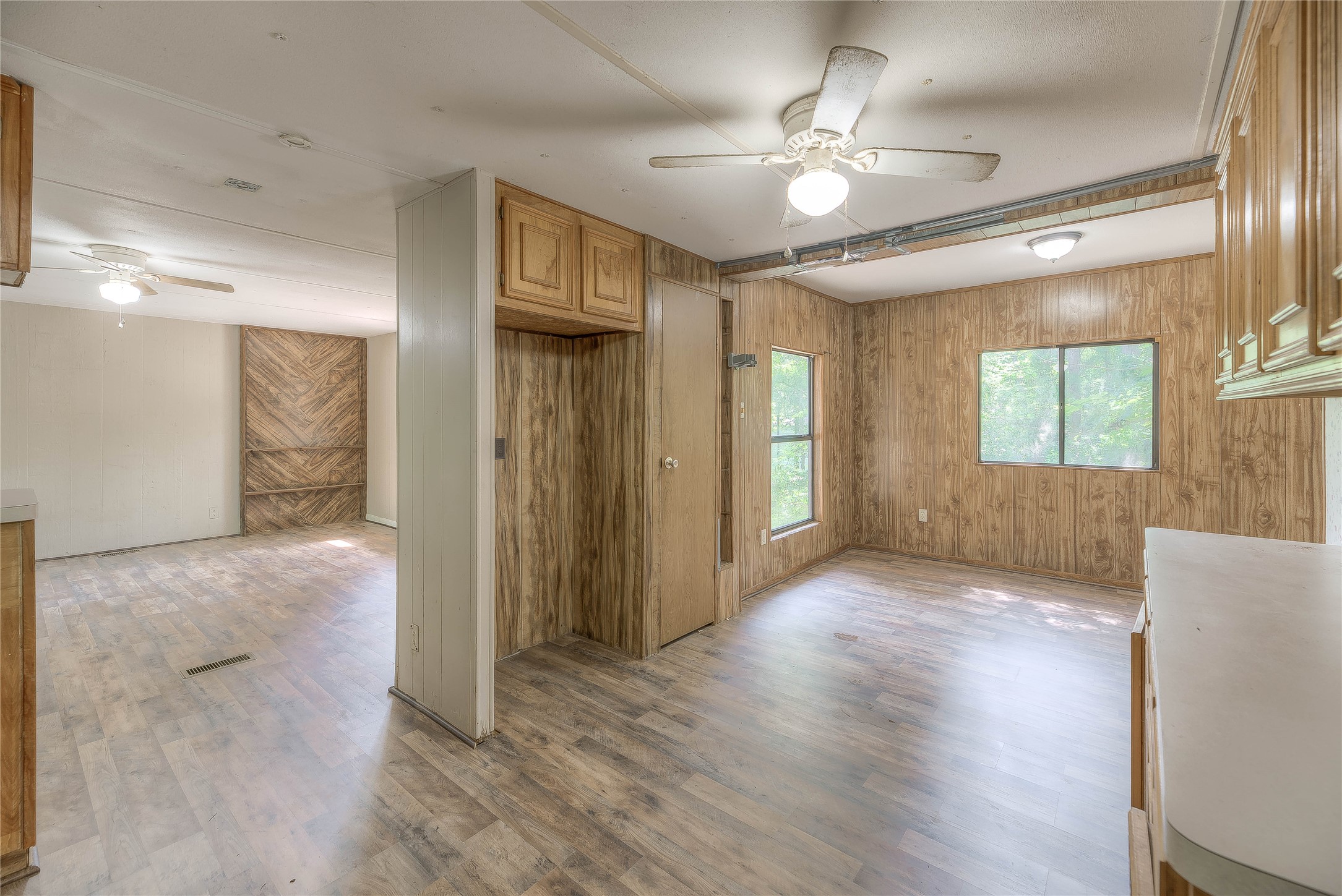 330 Oak Tree Drive Property Photo 4